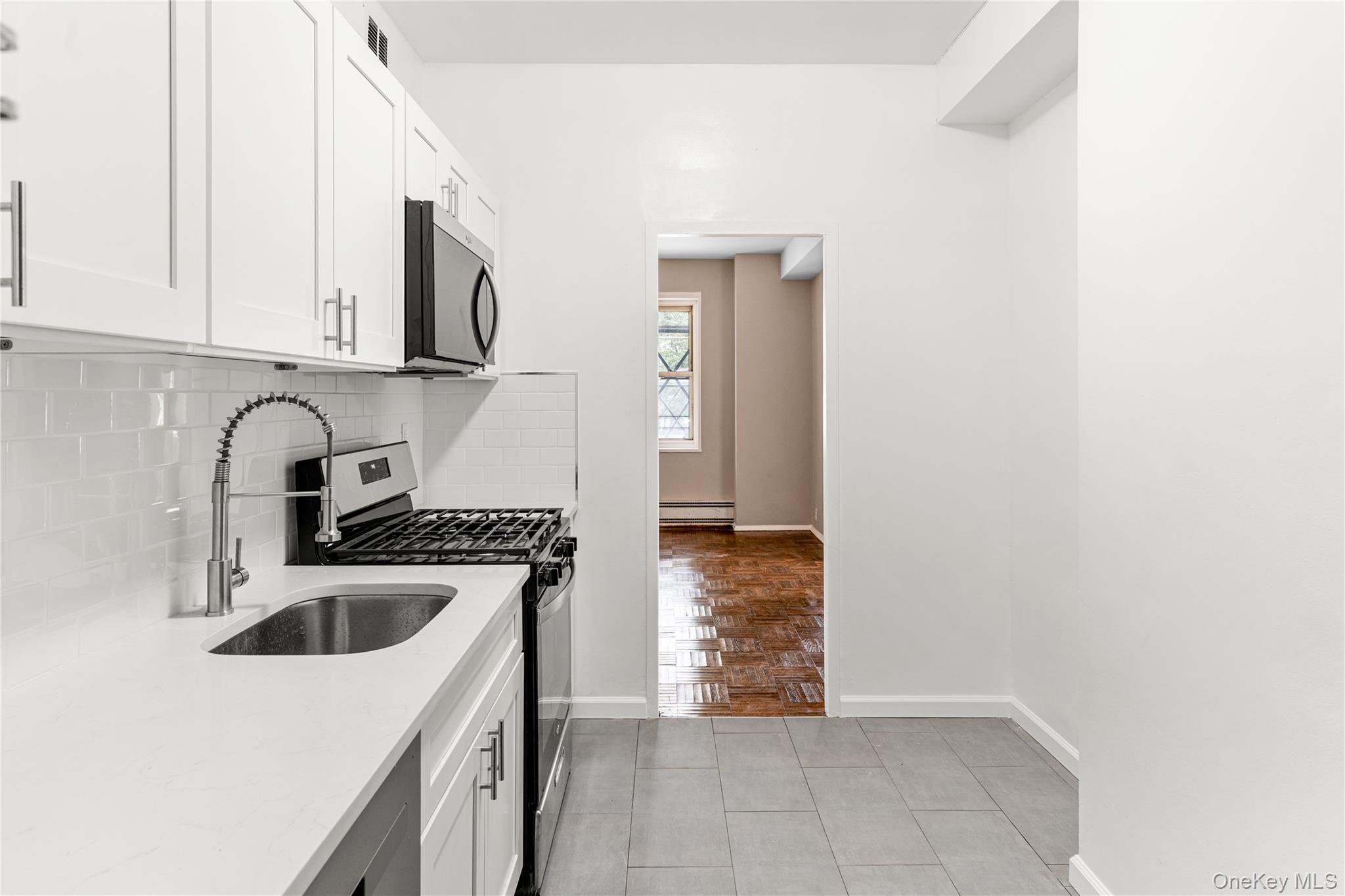 3 Fordham Hill Oval Unit: 1G