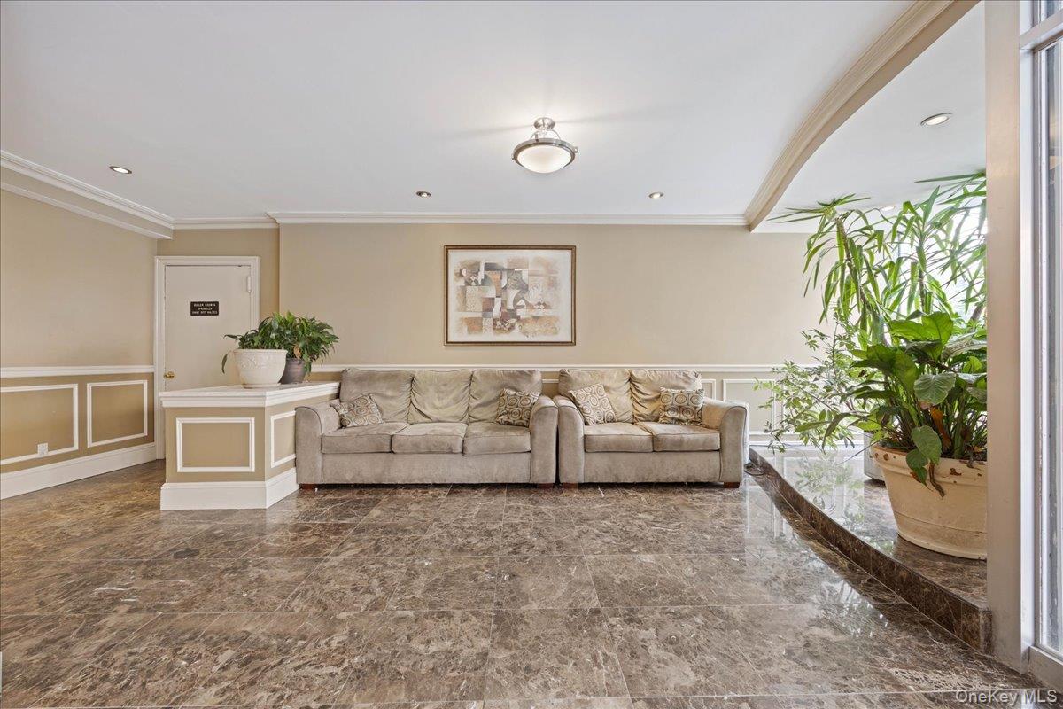 16 Lake Street Unit: 7B