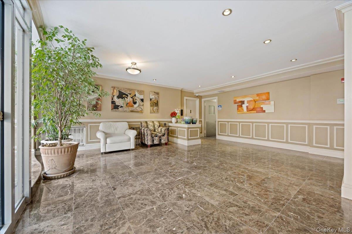 16 Lake Street Unit: 7B