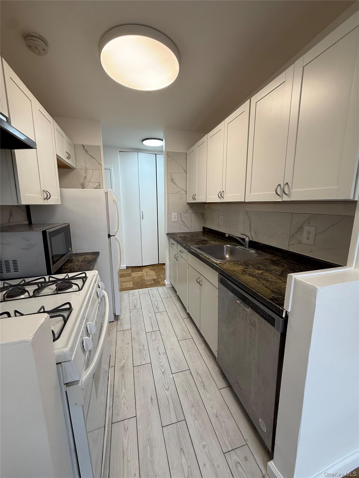 16 Lake Street Unit: 7B