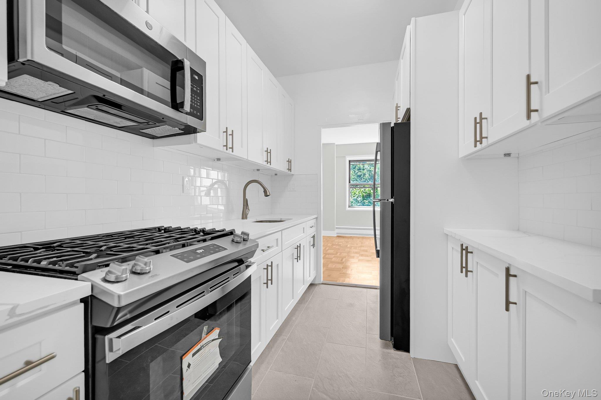 9 Fordham Hill Oval Unit: 3C