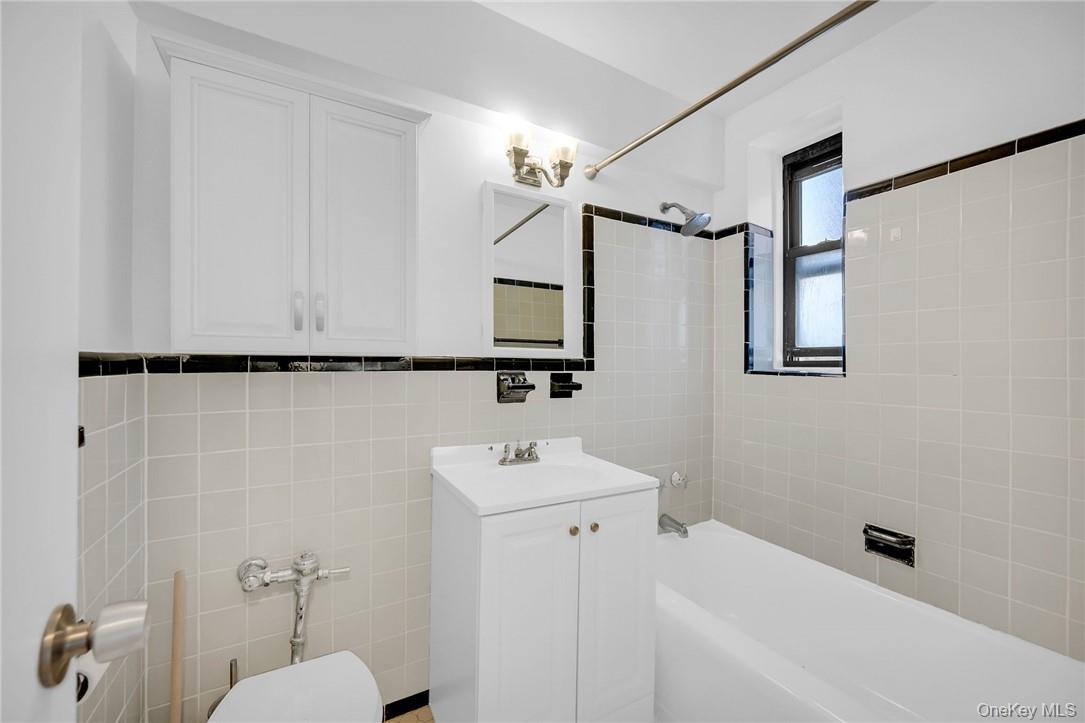 95 Sedgwick Avenue Unit: 6C