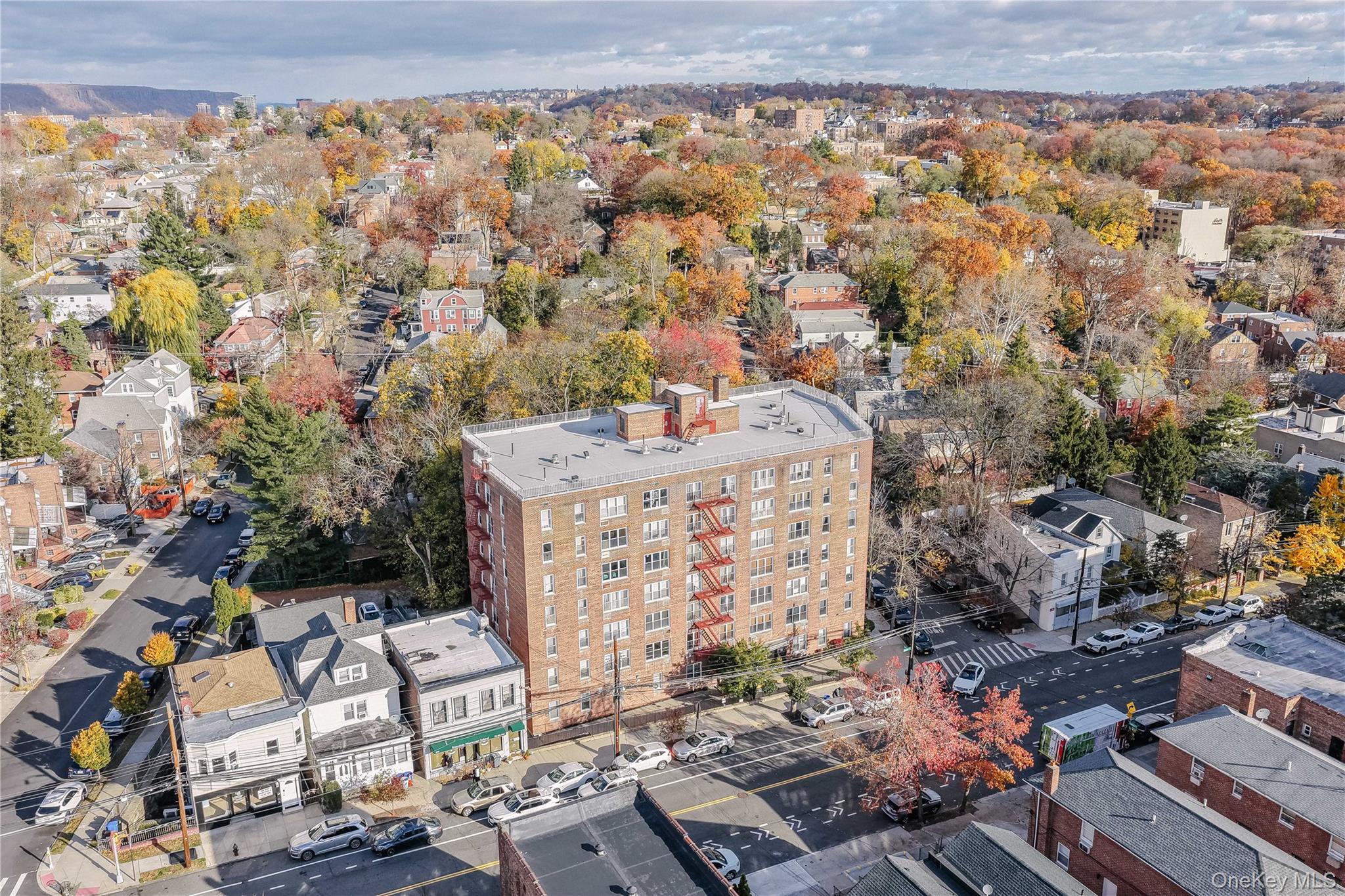 5715 Mosholu Avenue Unit: 2E