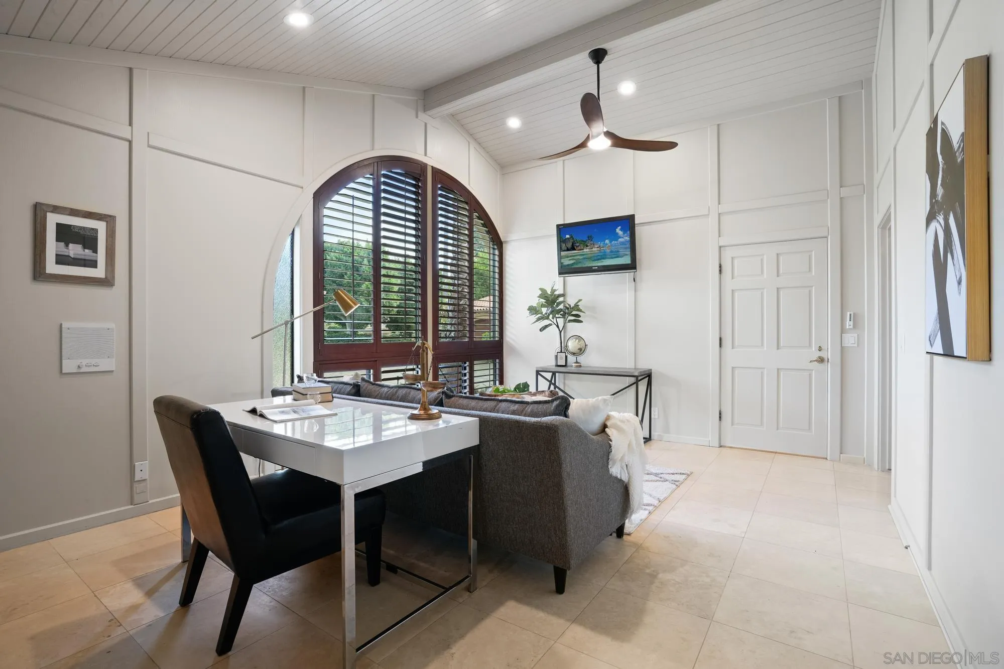 6355 Calle Del Campanario