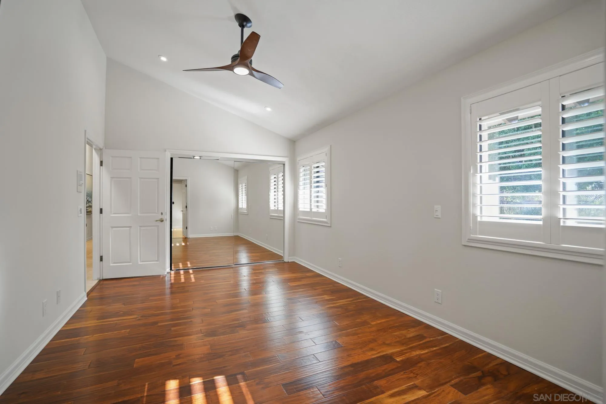 6355 Calle Del Campanario