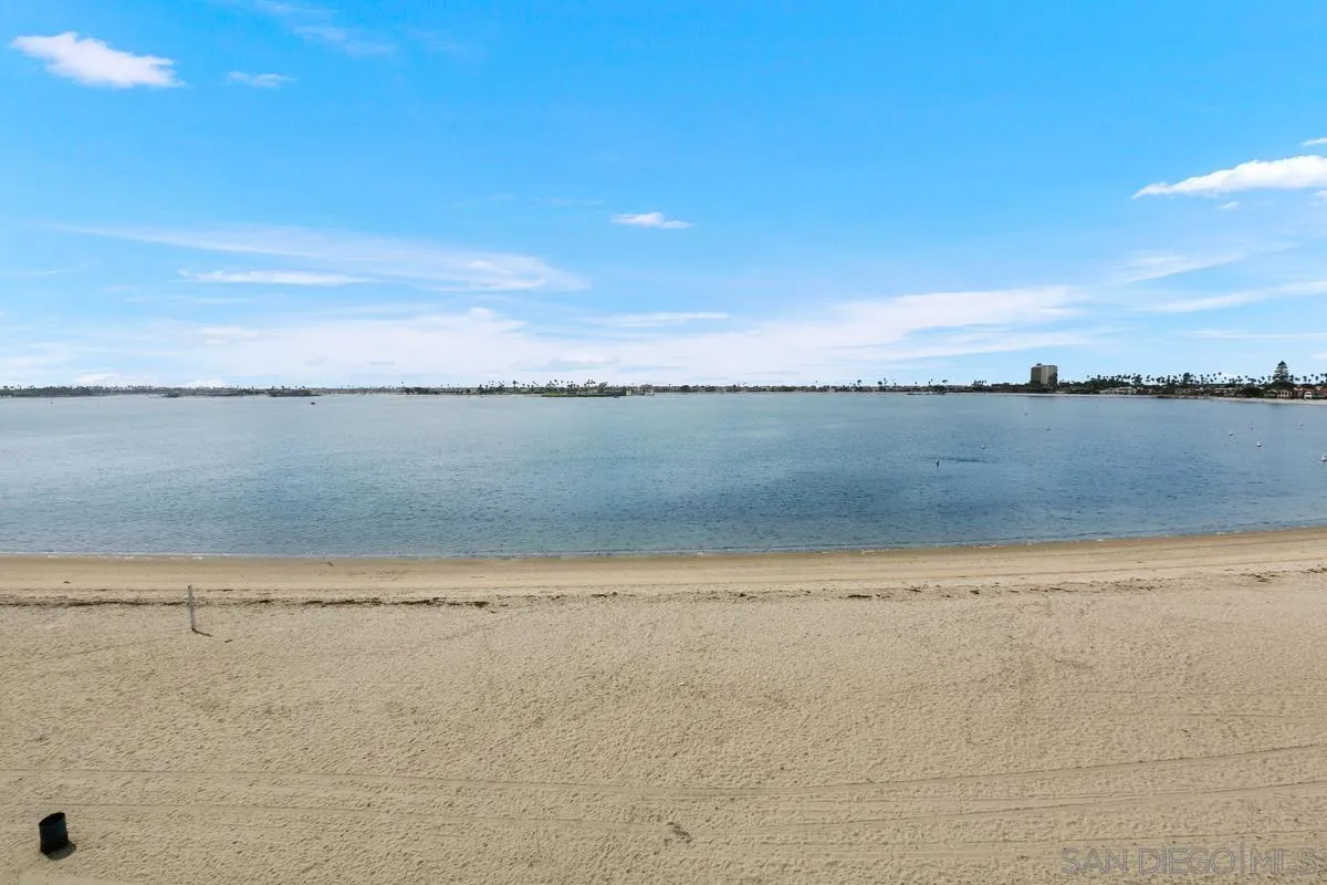 3868 Riviera Dr # 3B