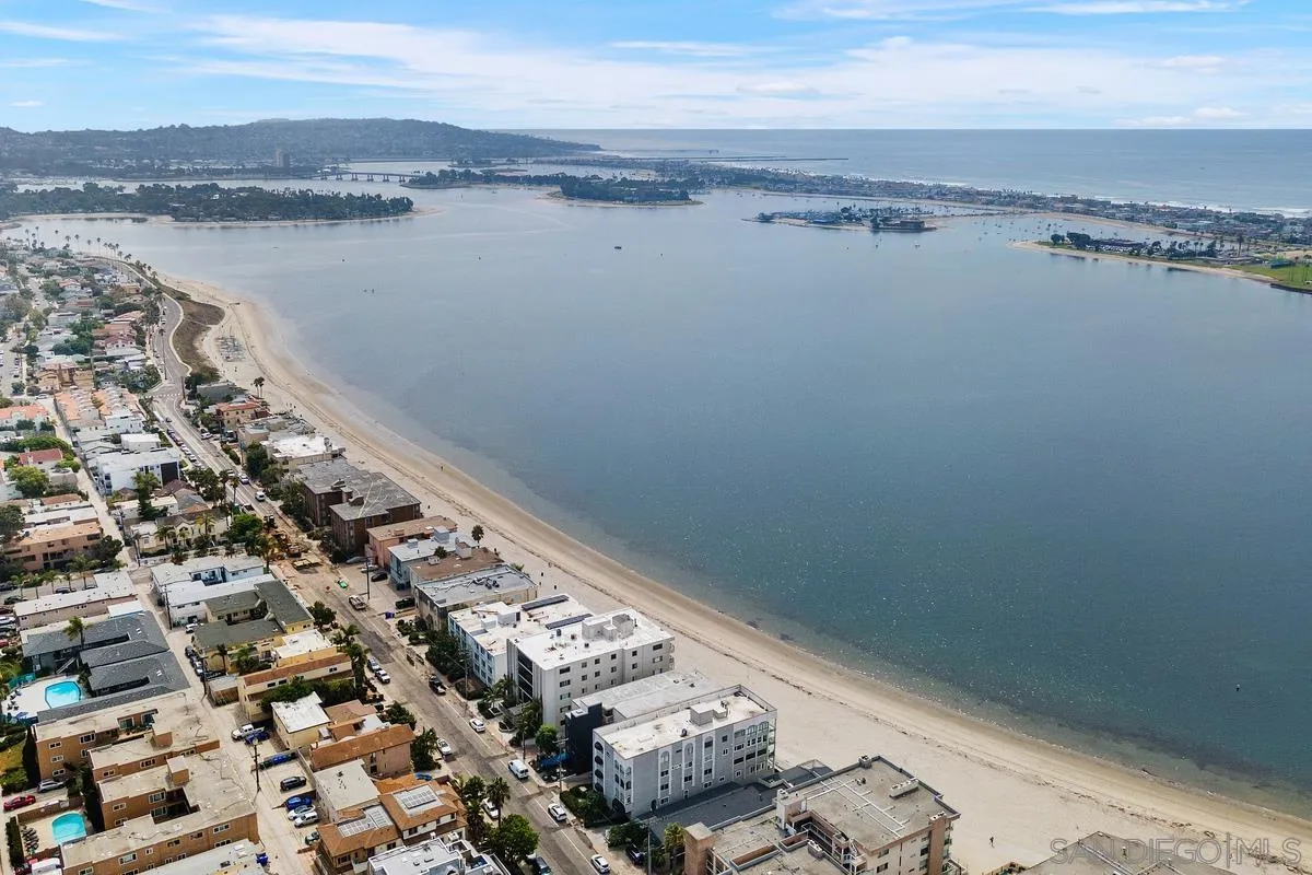 3868 Riviera Dr # 3B