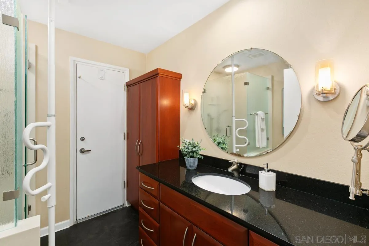 3868 Riviera Dr # 3B