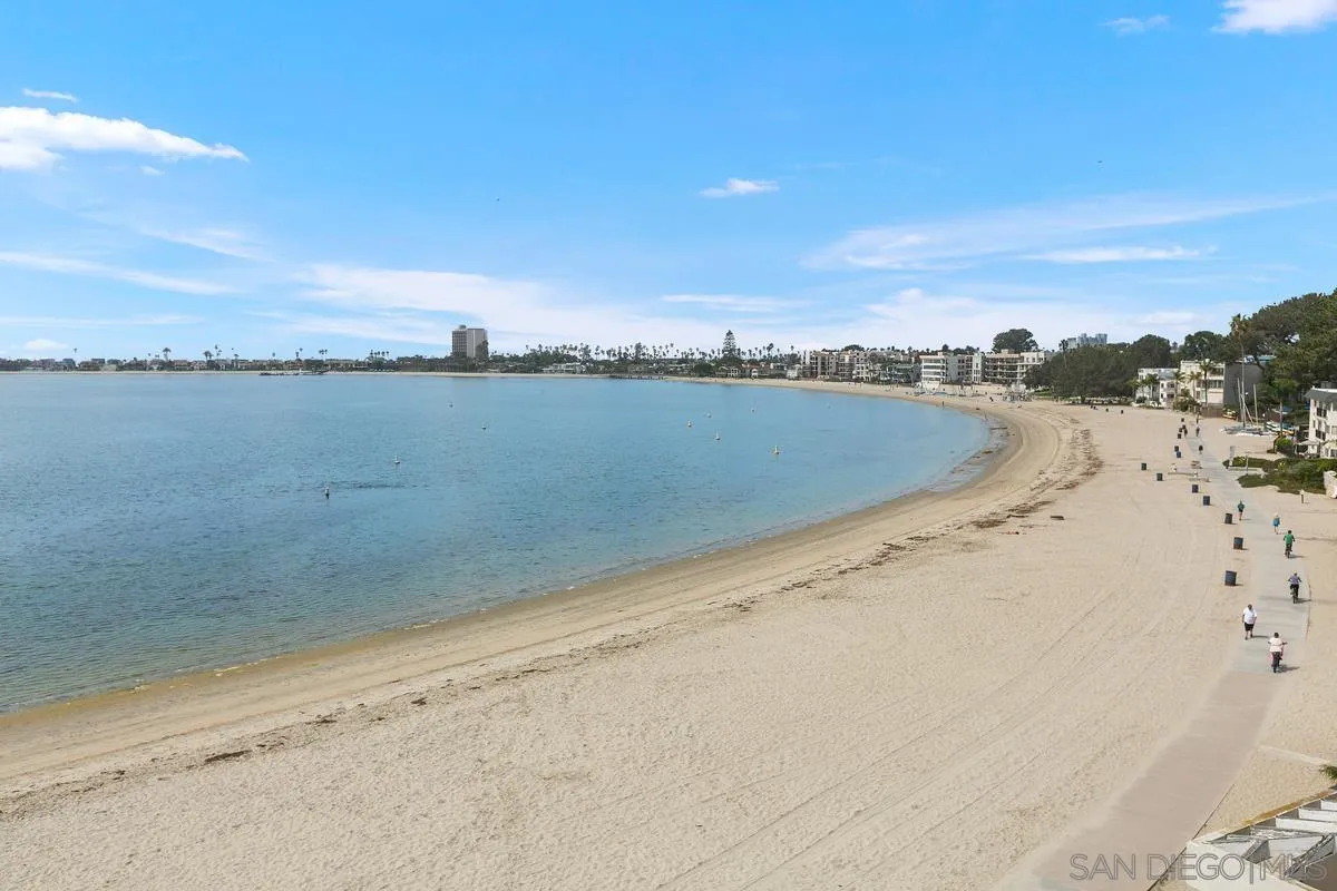 3868 Riviera Dr # 3B