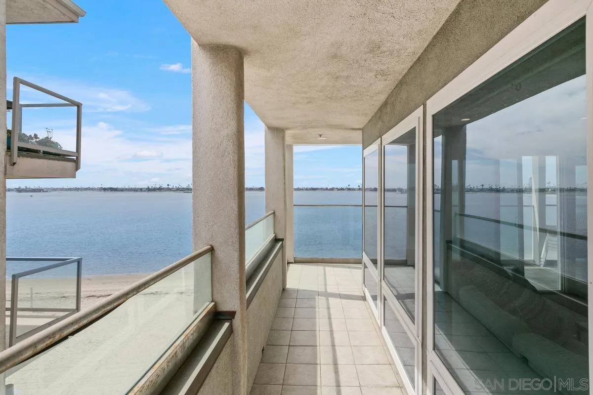 3868 Riviera Dr # 3B