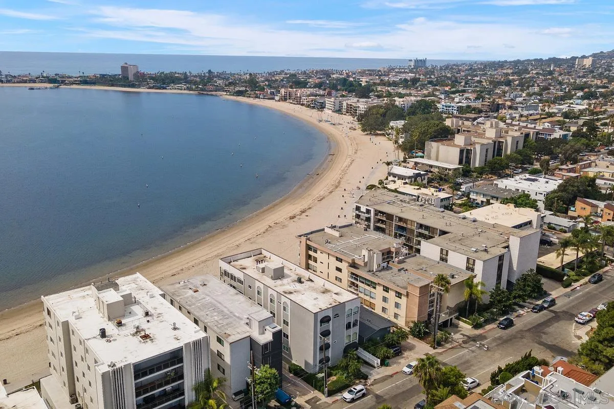 3868 Riviera Dr # 3B