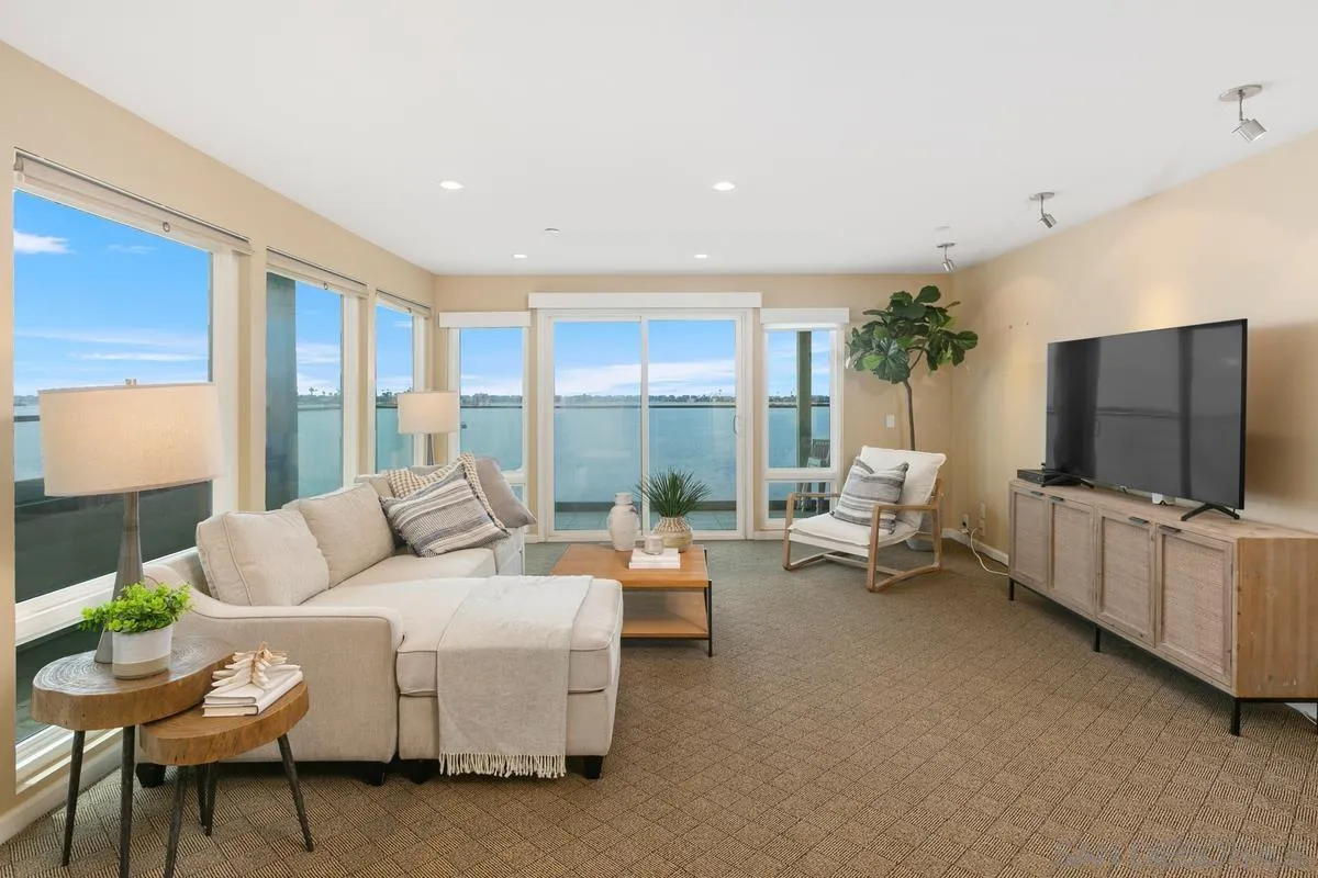 3868 Riviera Dr # 3B