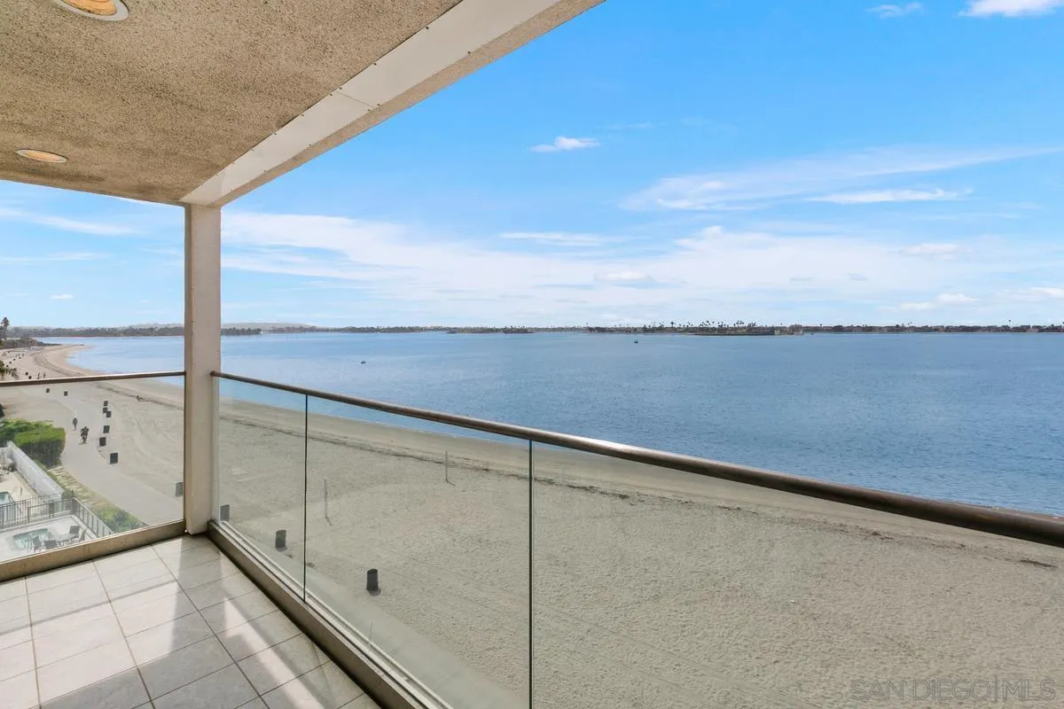 3868 Riviera Dr # 3B