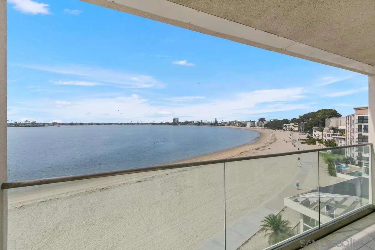 3868 Riviera Dr # 3B