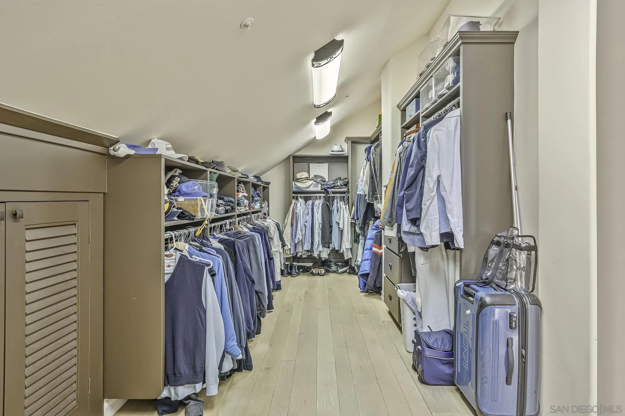5305 La Crescenta