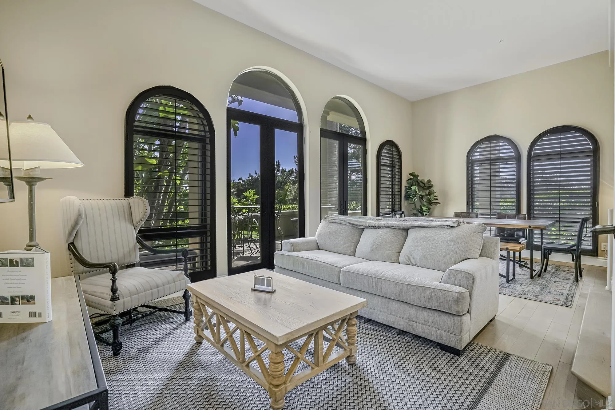 5305 La Crescenta