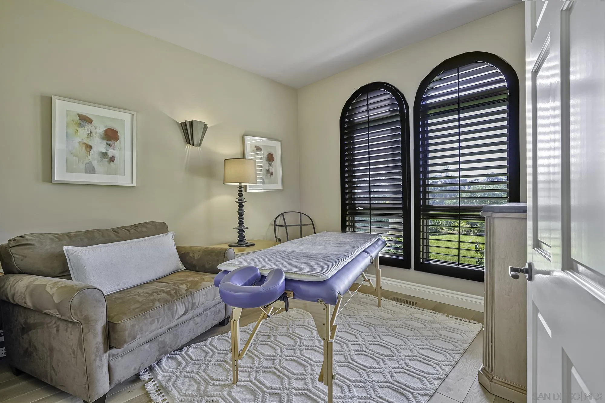 5305 La Crescenta