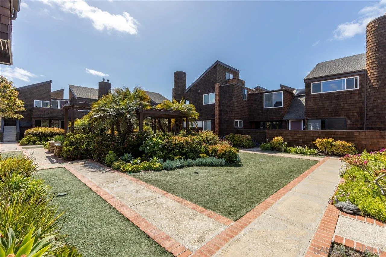 325 S Sierra Ave Unit 26