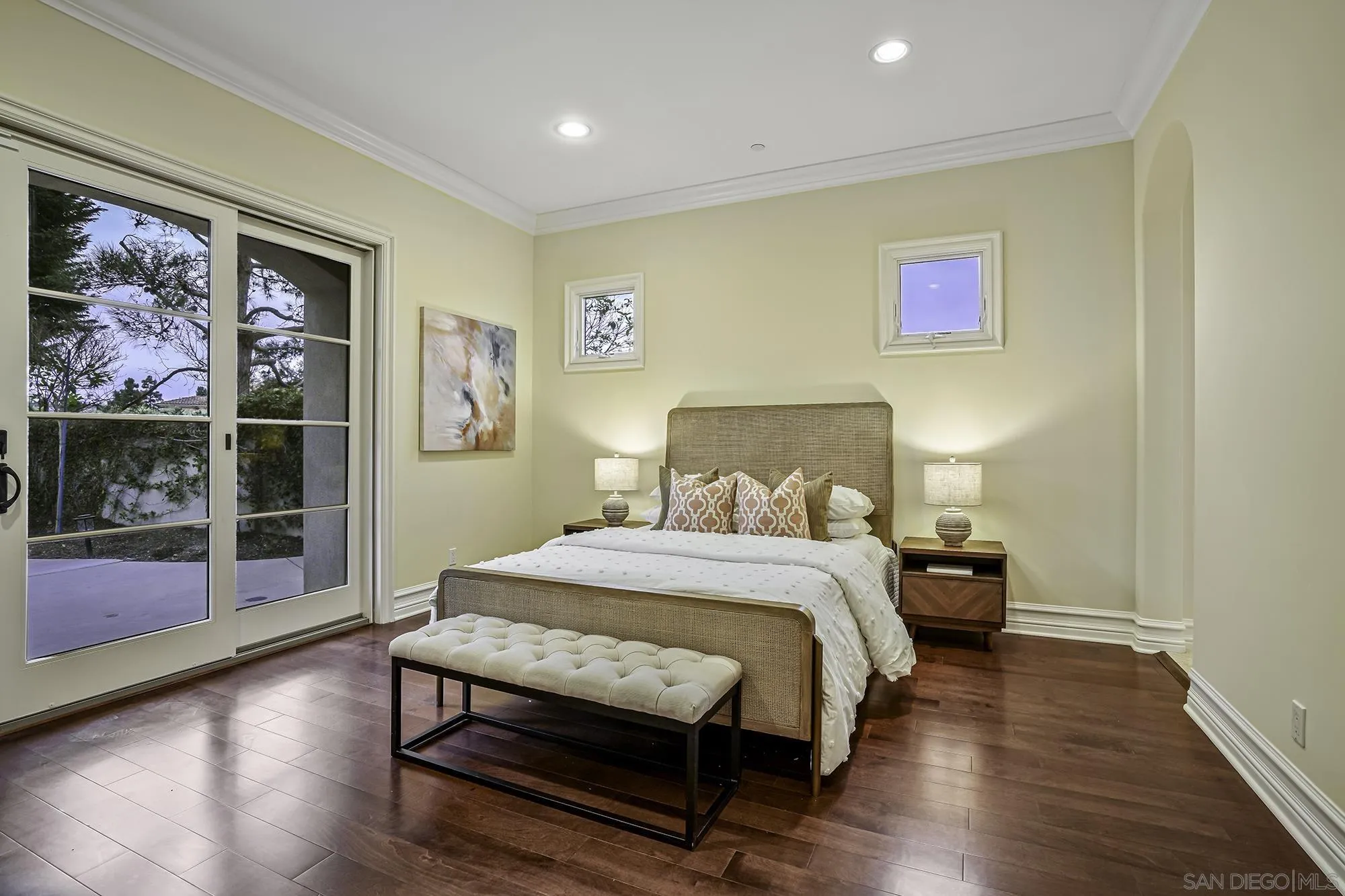 5259 Meadows Del Mar