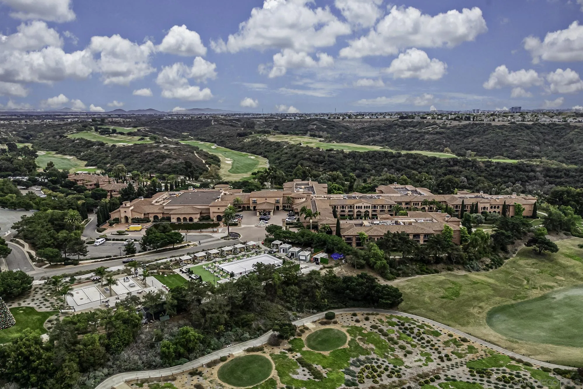 5259 Meadows Del Mar