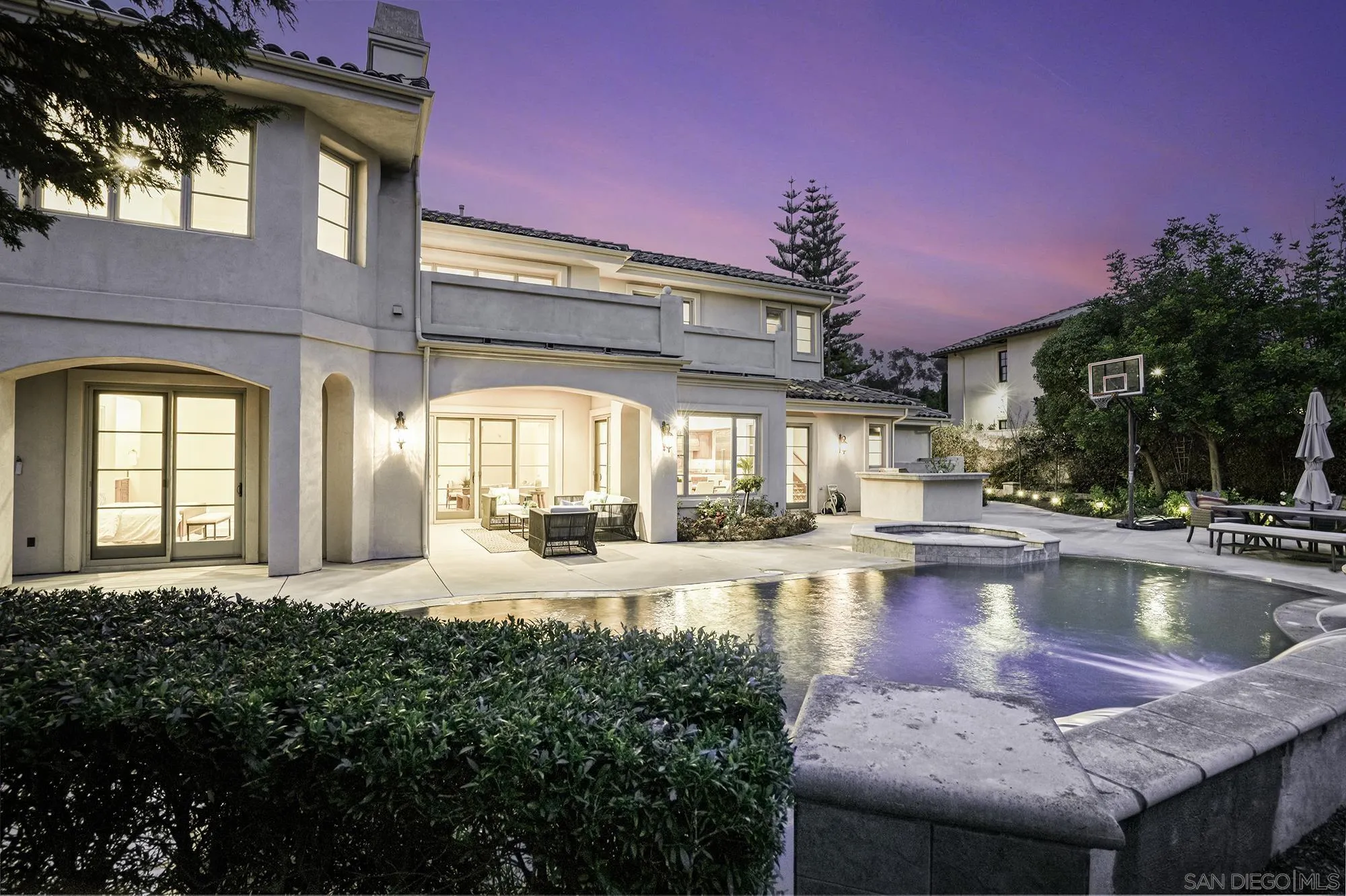 5259 Meadows Del Mar