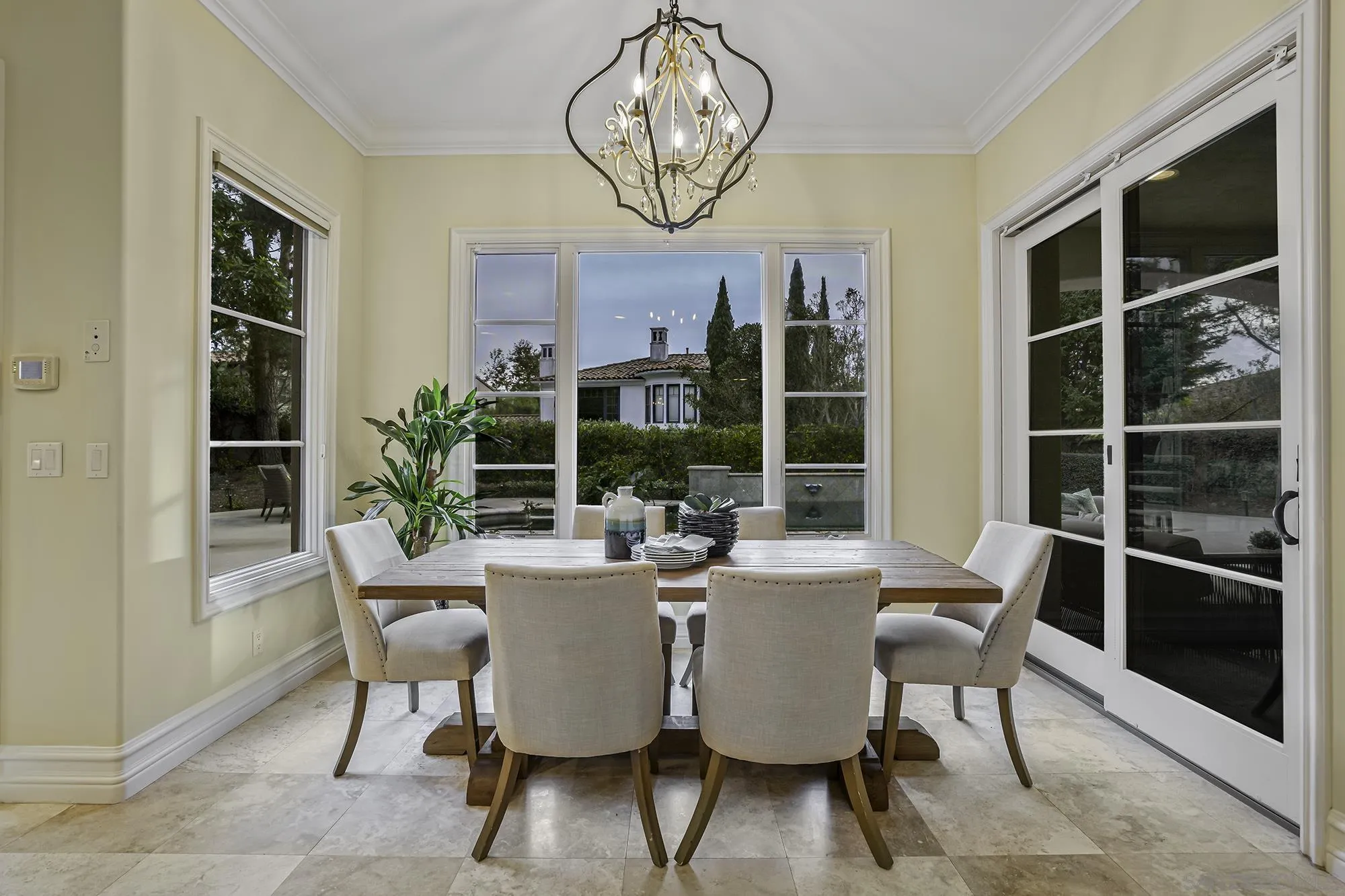 5259 Meadows Del Mar