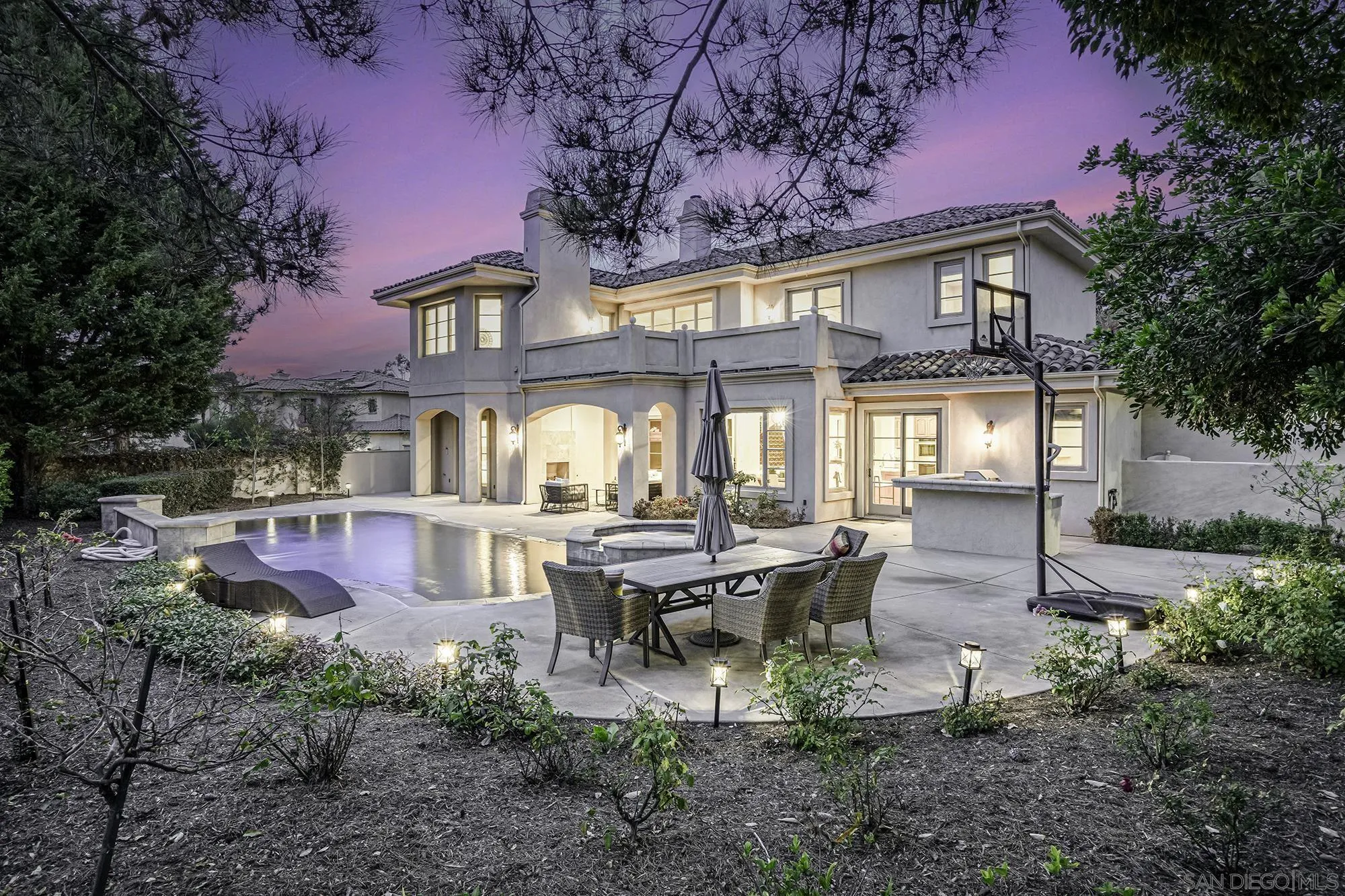 5259 Meadows Del Mar
