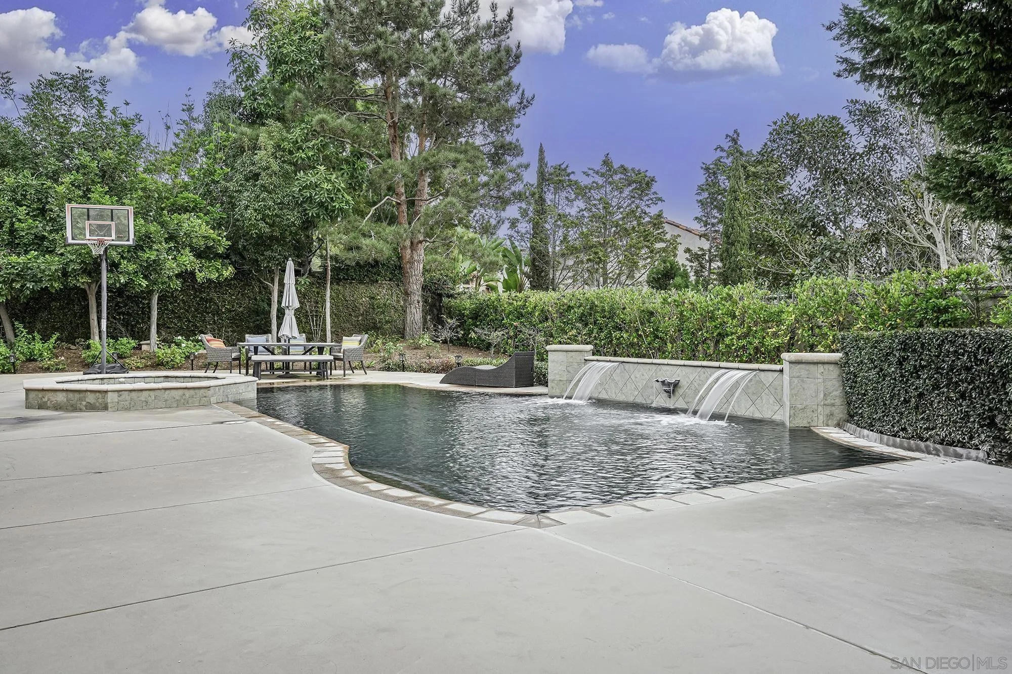 5259 Meadows Del Mar