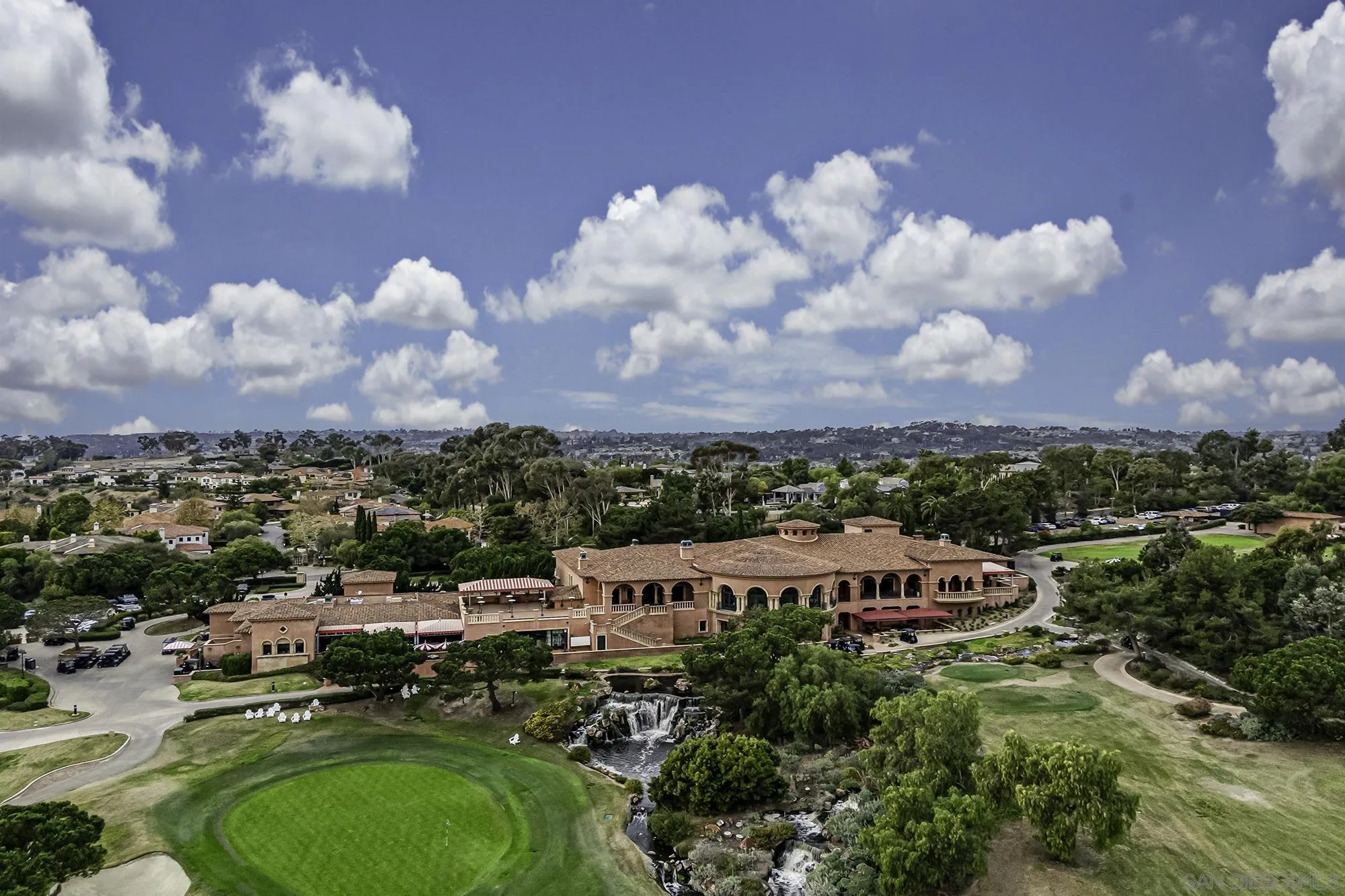 5259 Meadows Del Mar