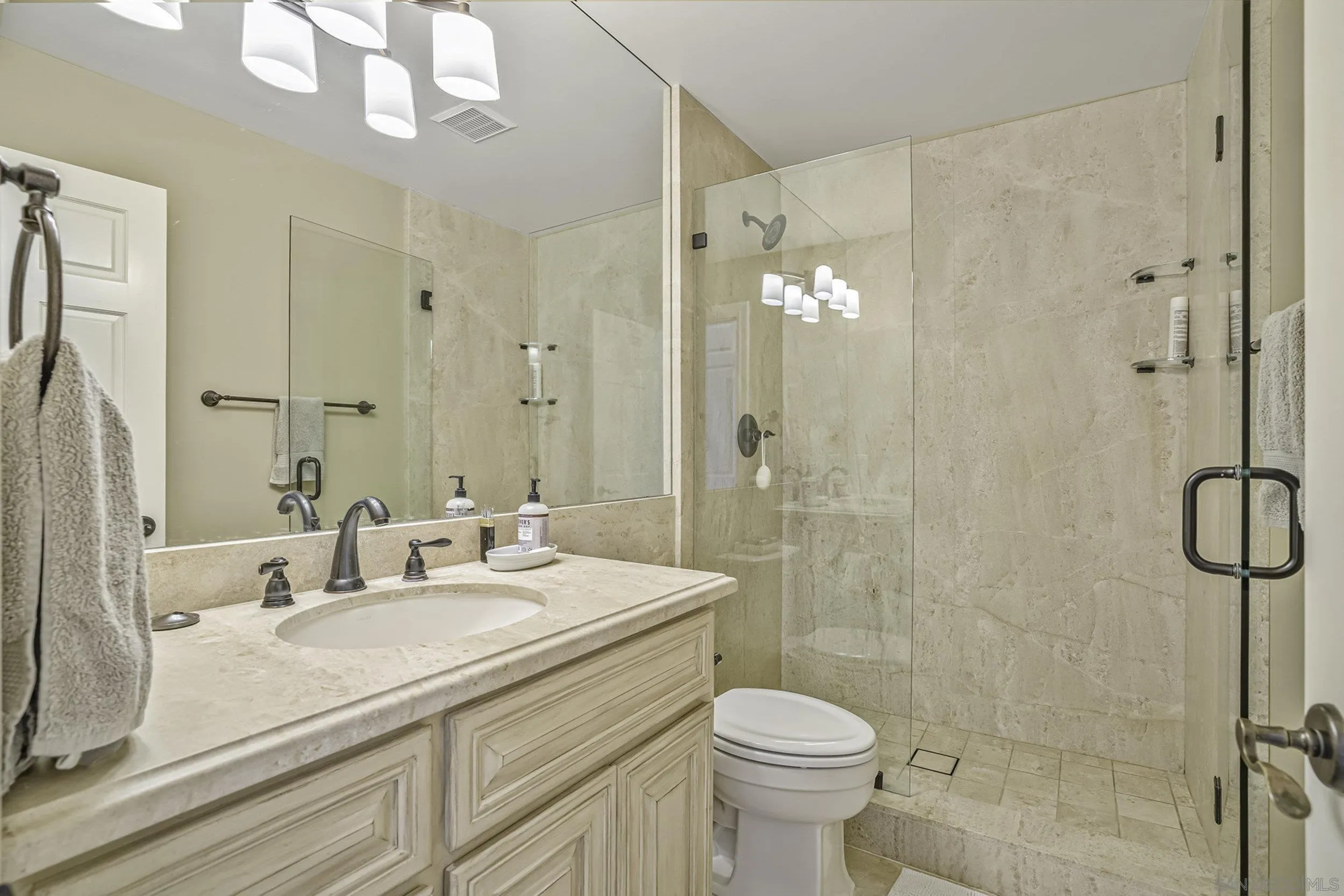 5305 La Crescenta