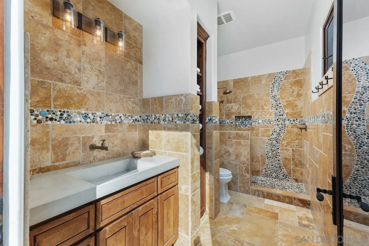14778 El Rodeo Ct