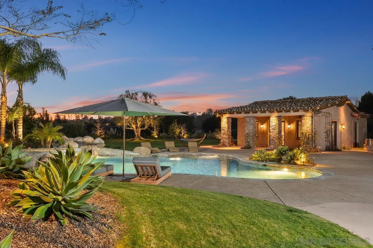14778 El Rodeo Ct