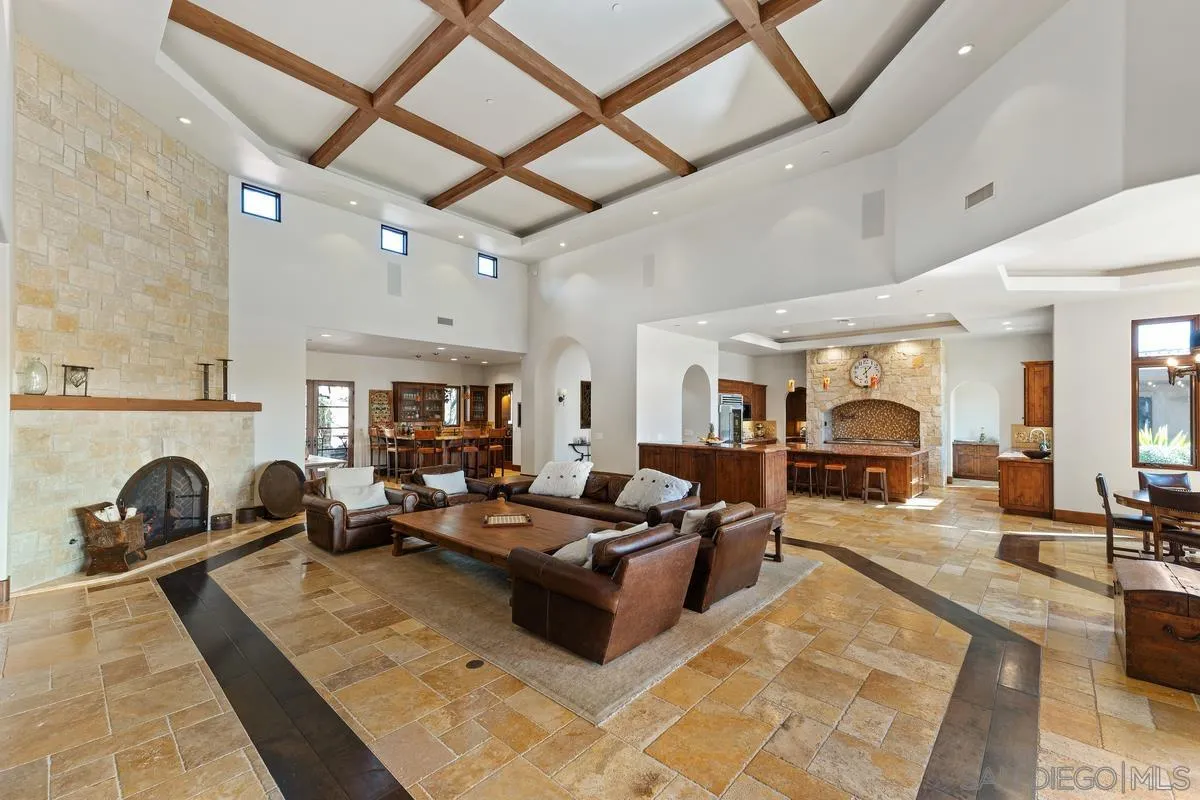 14778 El Rodeo Ct