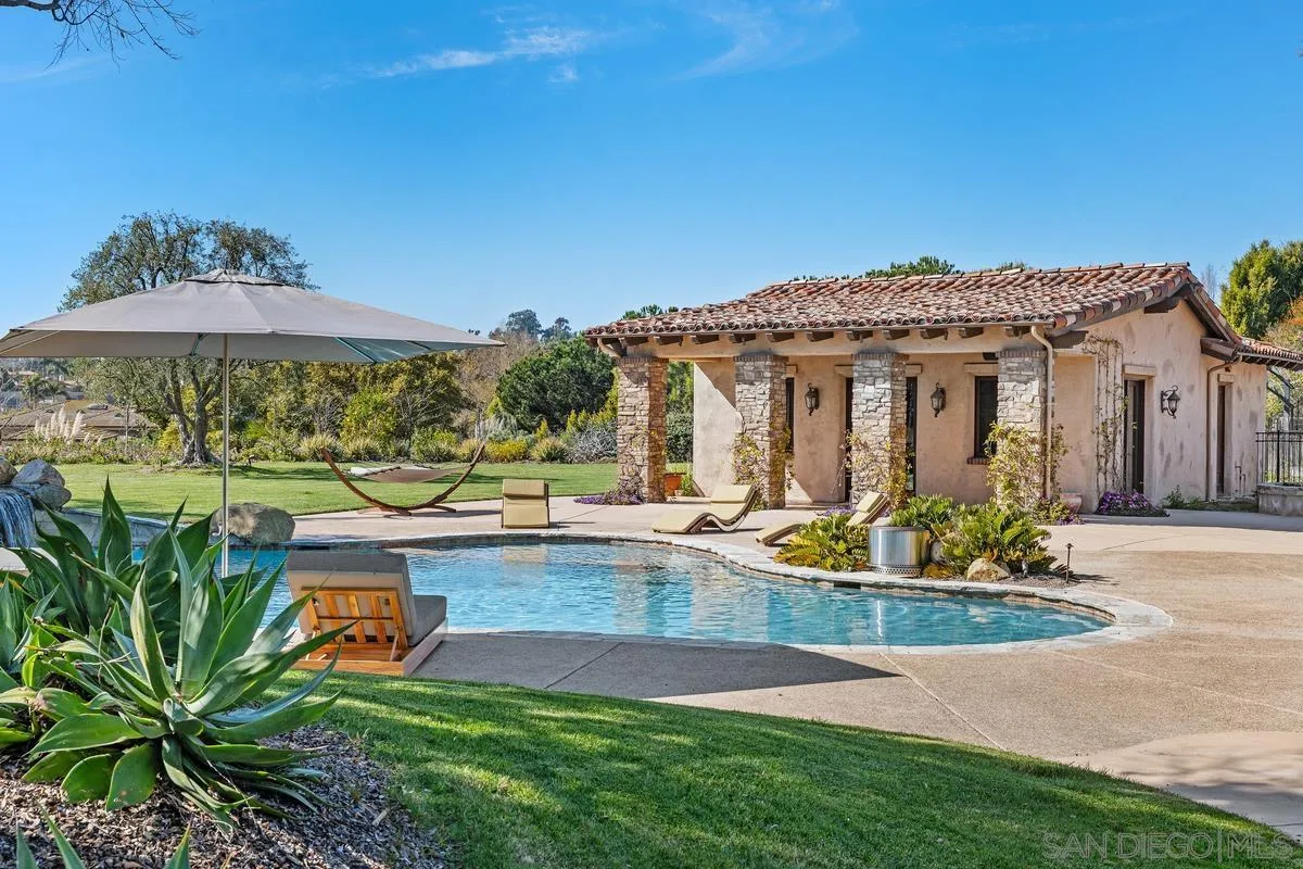 14778 El Rodeo Ct