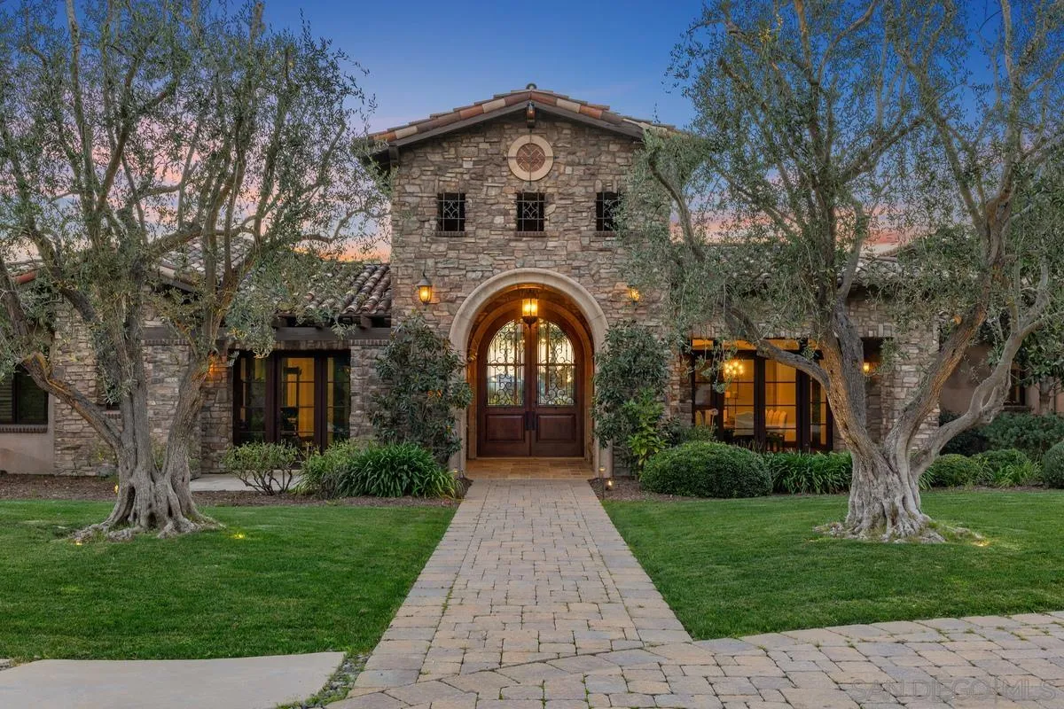 14778 El Rodeo Ct