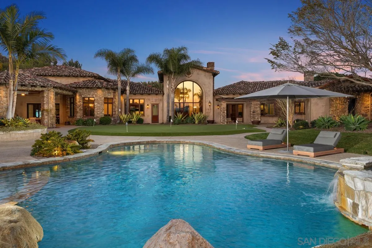 14778 El Rodeo Ct