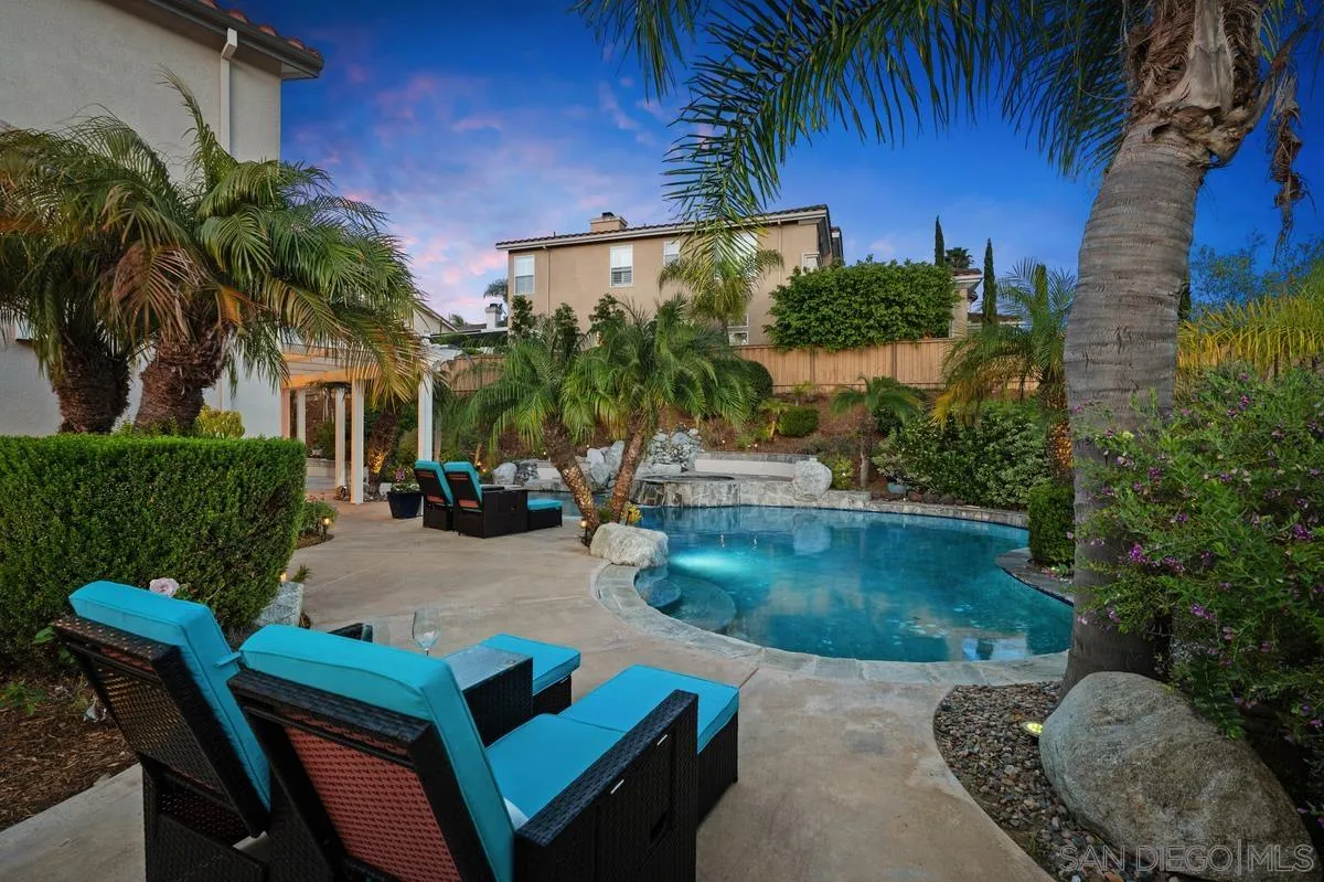 4972 Manor Ridge Ln