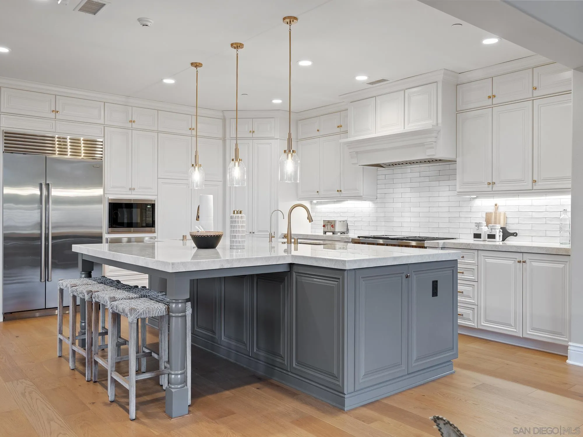 10911 Equestrian Ridge Ct