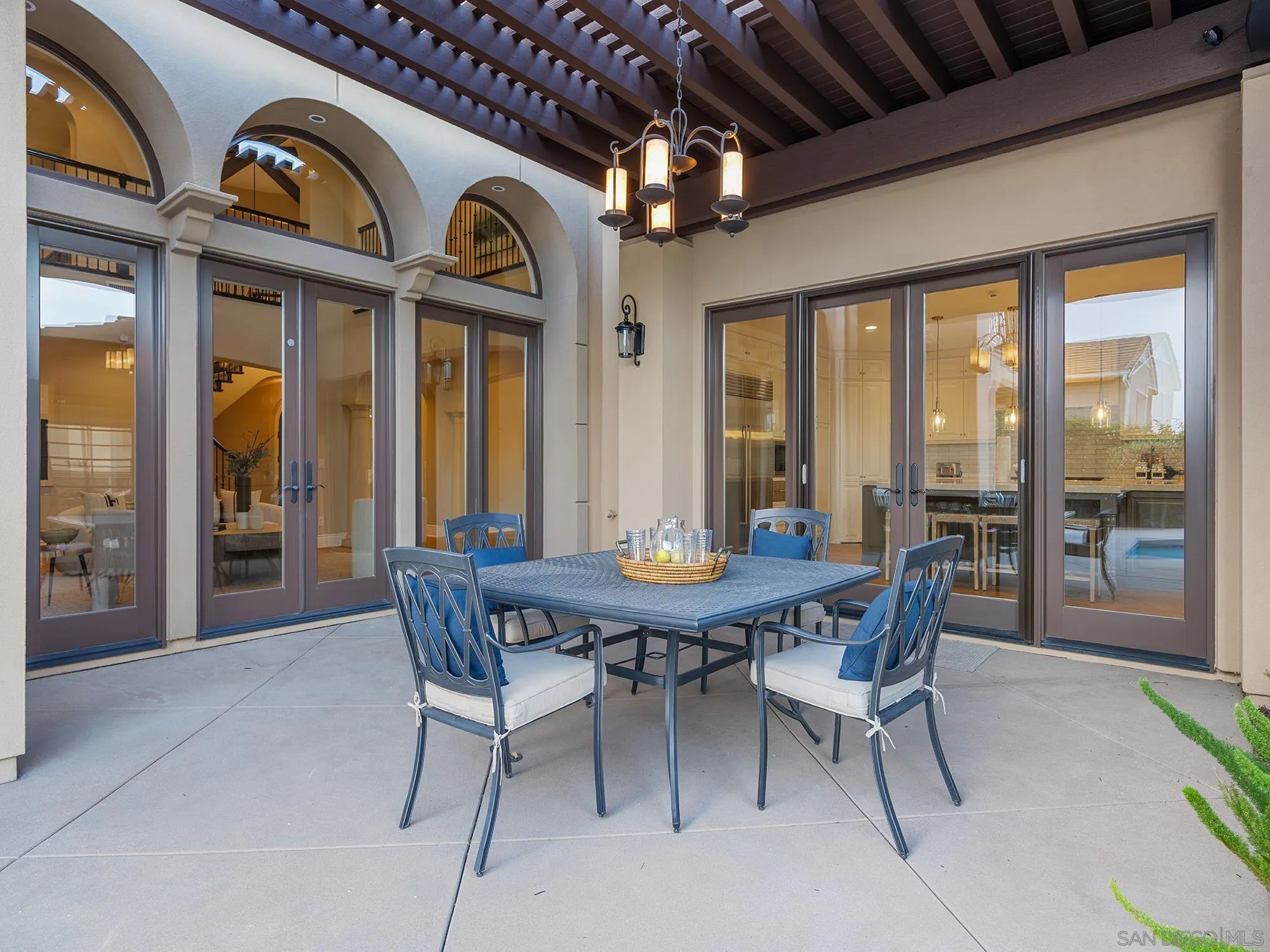 10911 Equestrian Ridge Ct