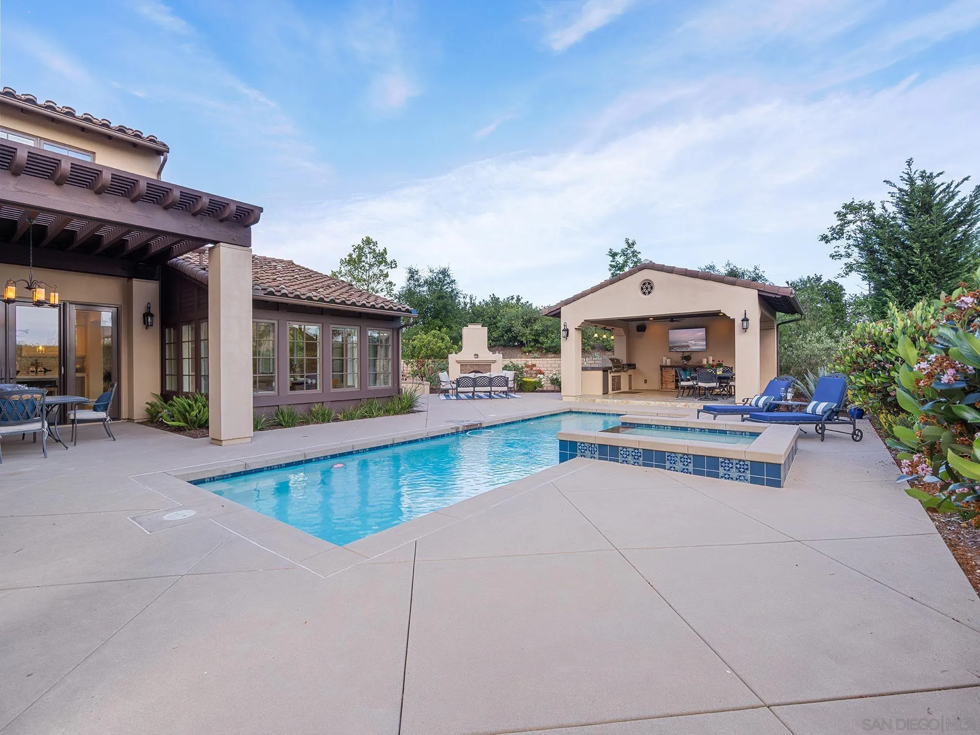 10911 Equestrian Ridge Ct