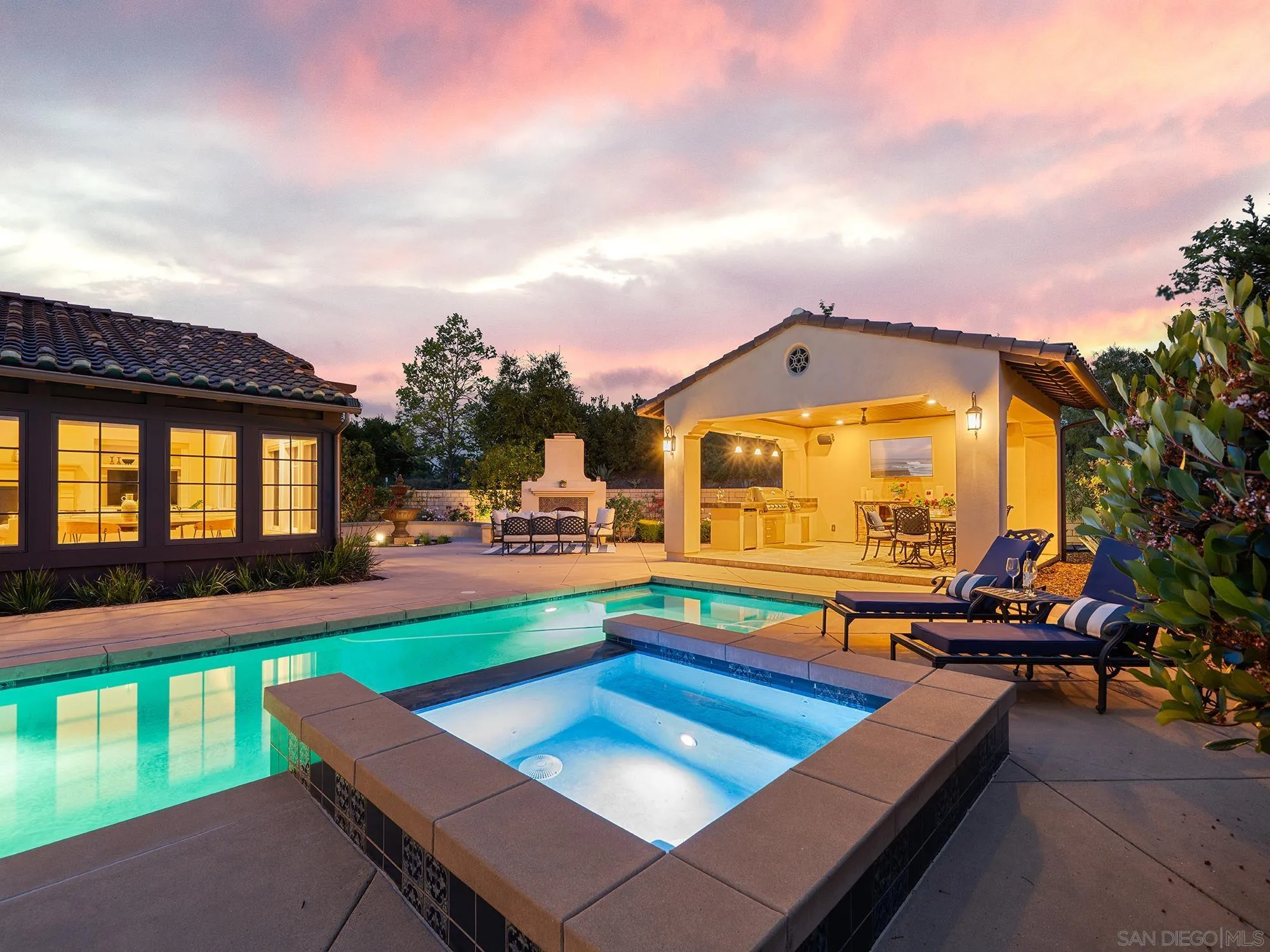 10911 Equestrian Ridge Ct