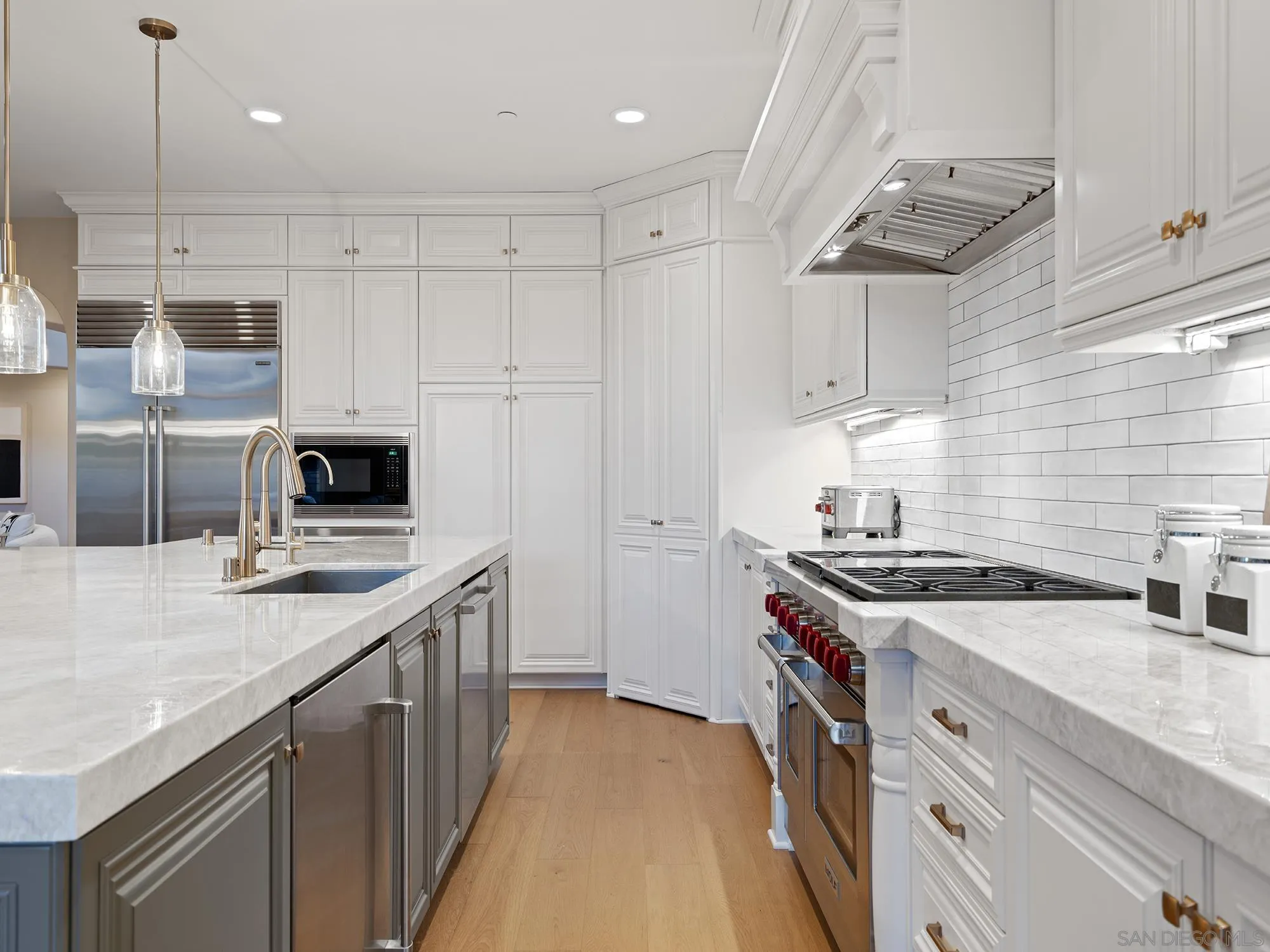 10911 Equestrian Ridge Ct