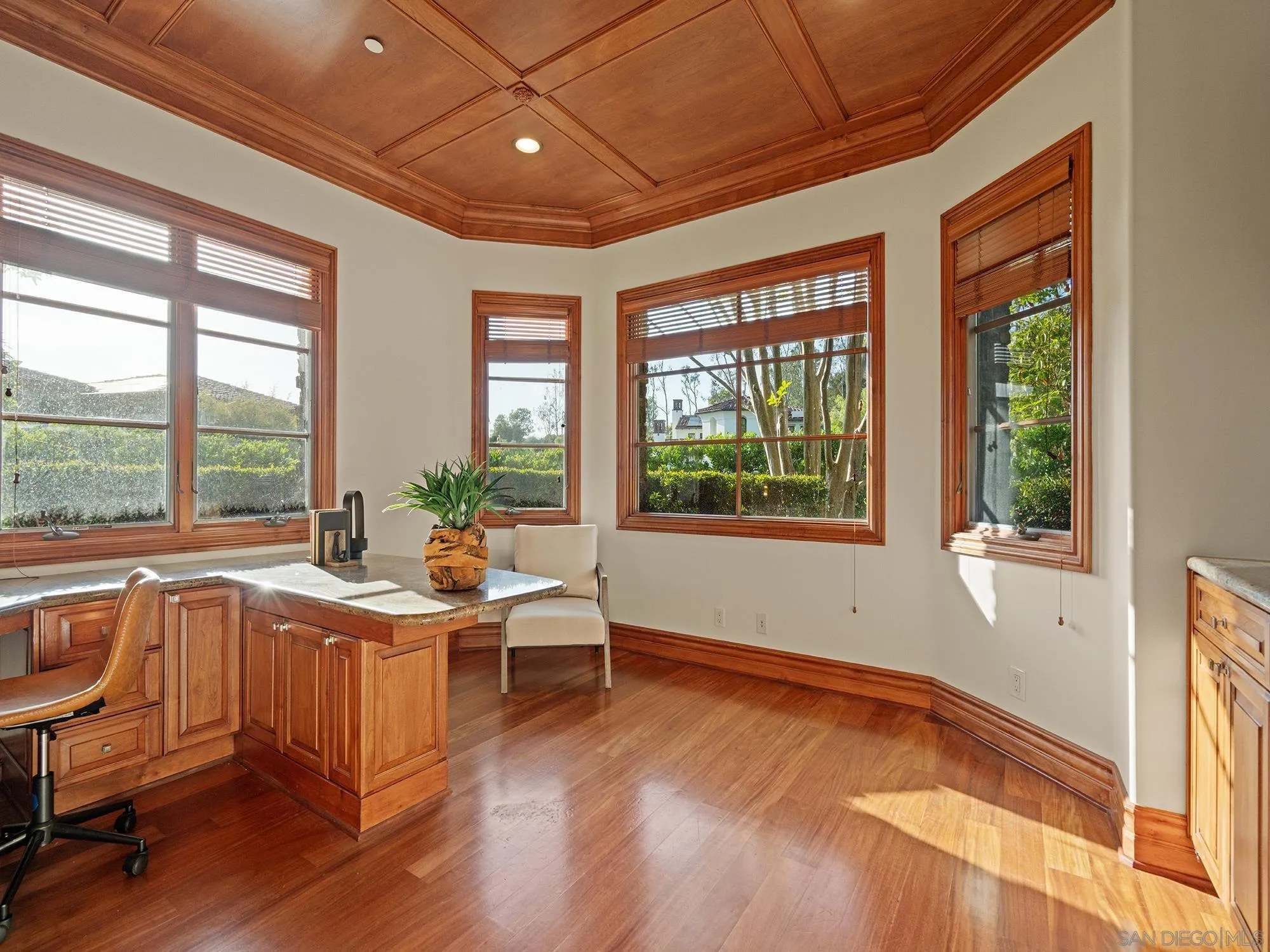 5259 Meadows Del Mar