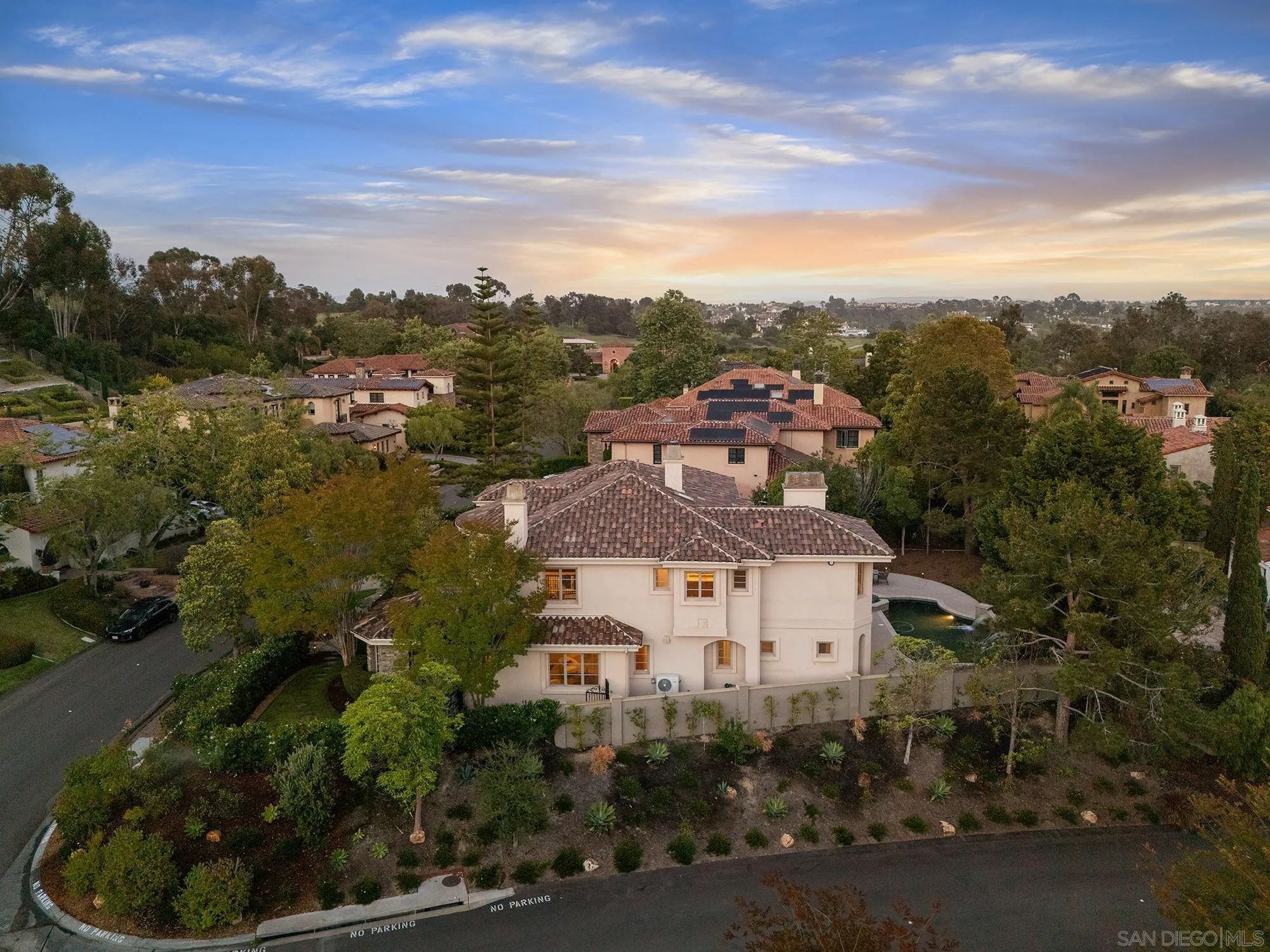 5259 Meadows Del Mar