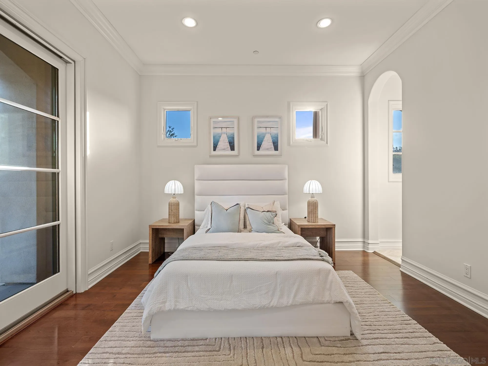 5259 Meadows Del Mar