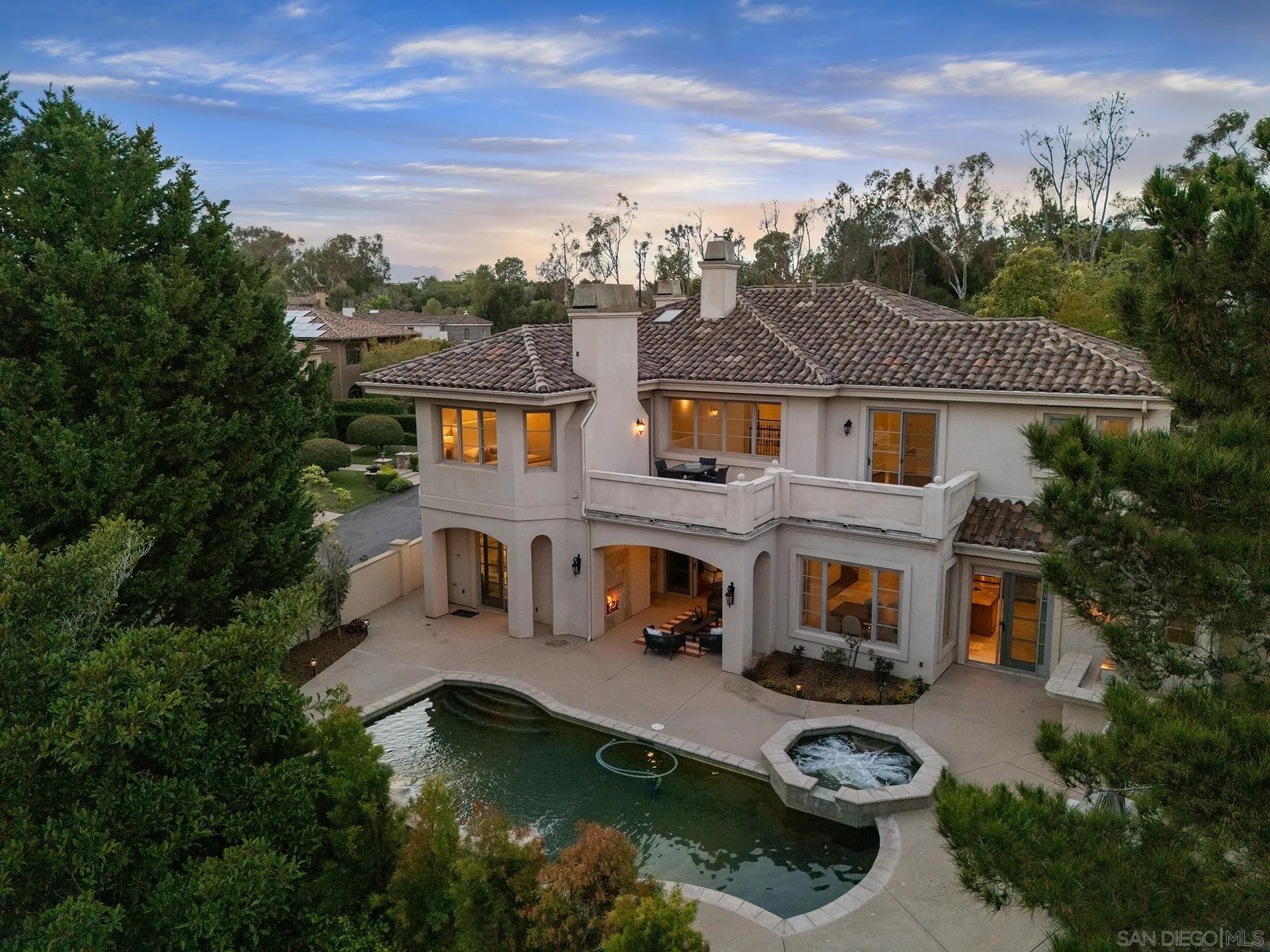 5259 Meadows Del Mar