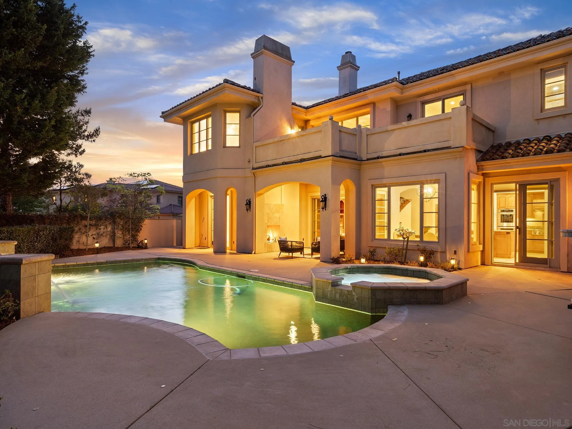 5259 Meadows Del Mar