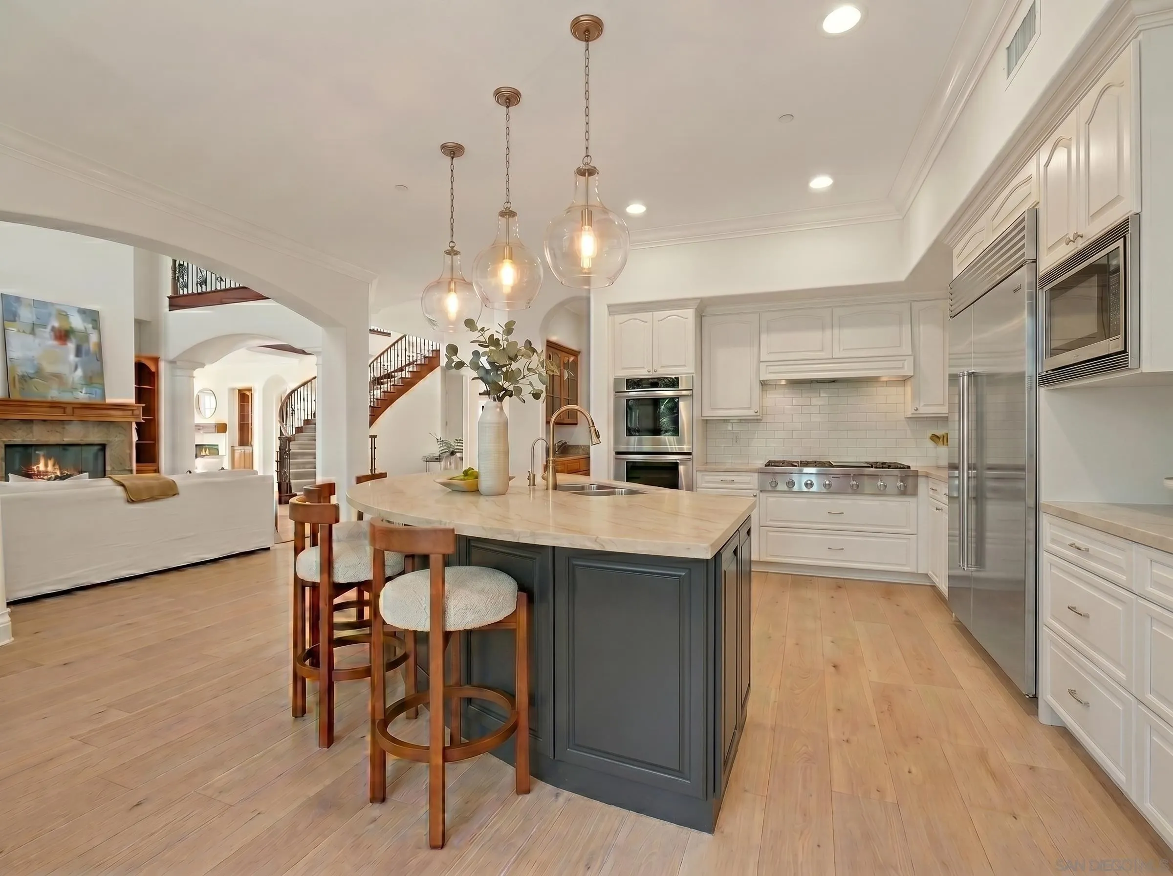 5259 Meadows Del Mar