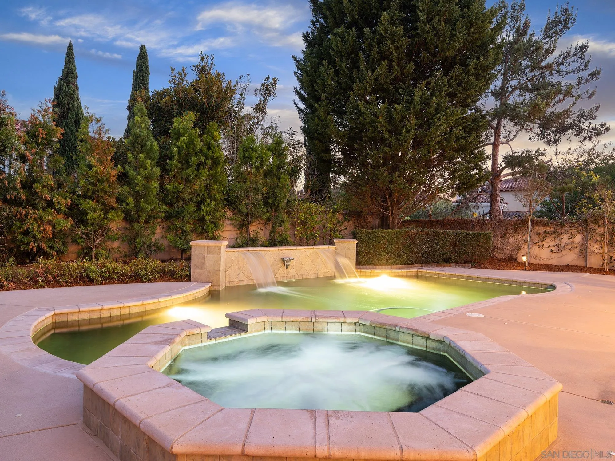 5259 Meadows Del Mar