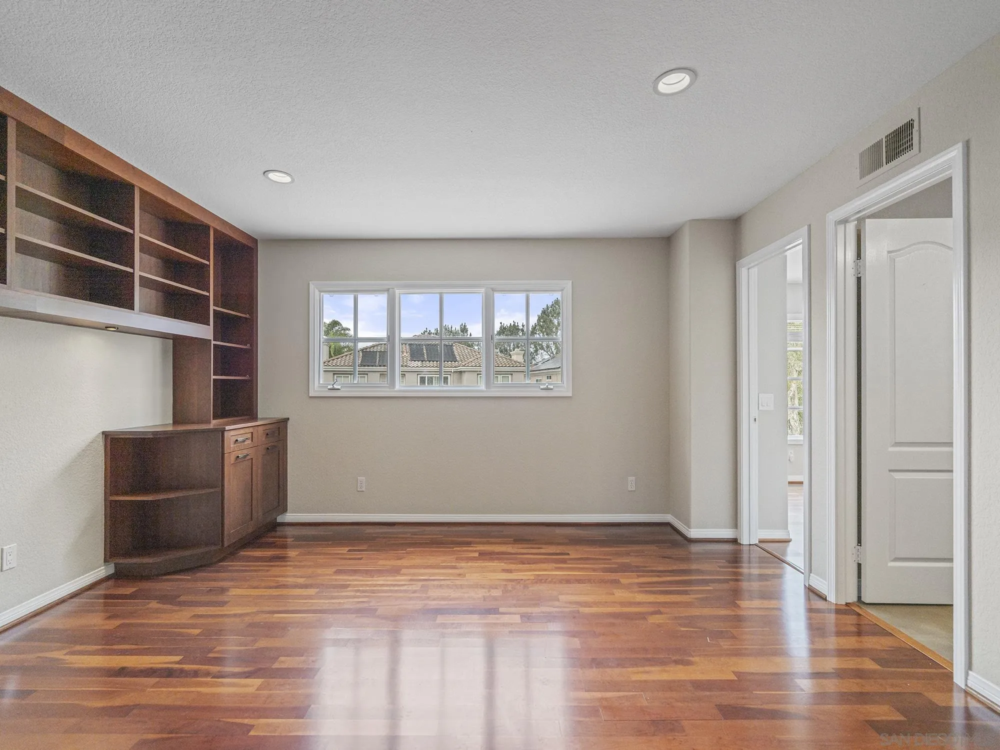 4745 Finchley Terrace